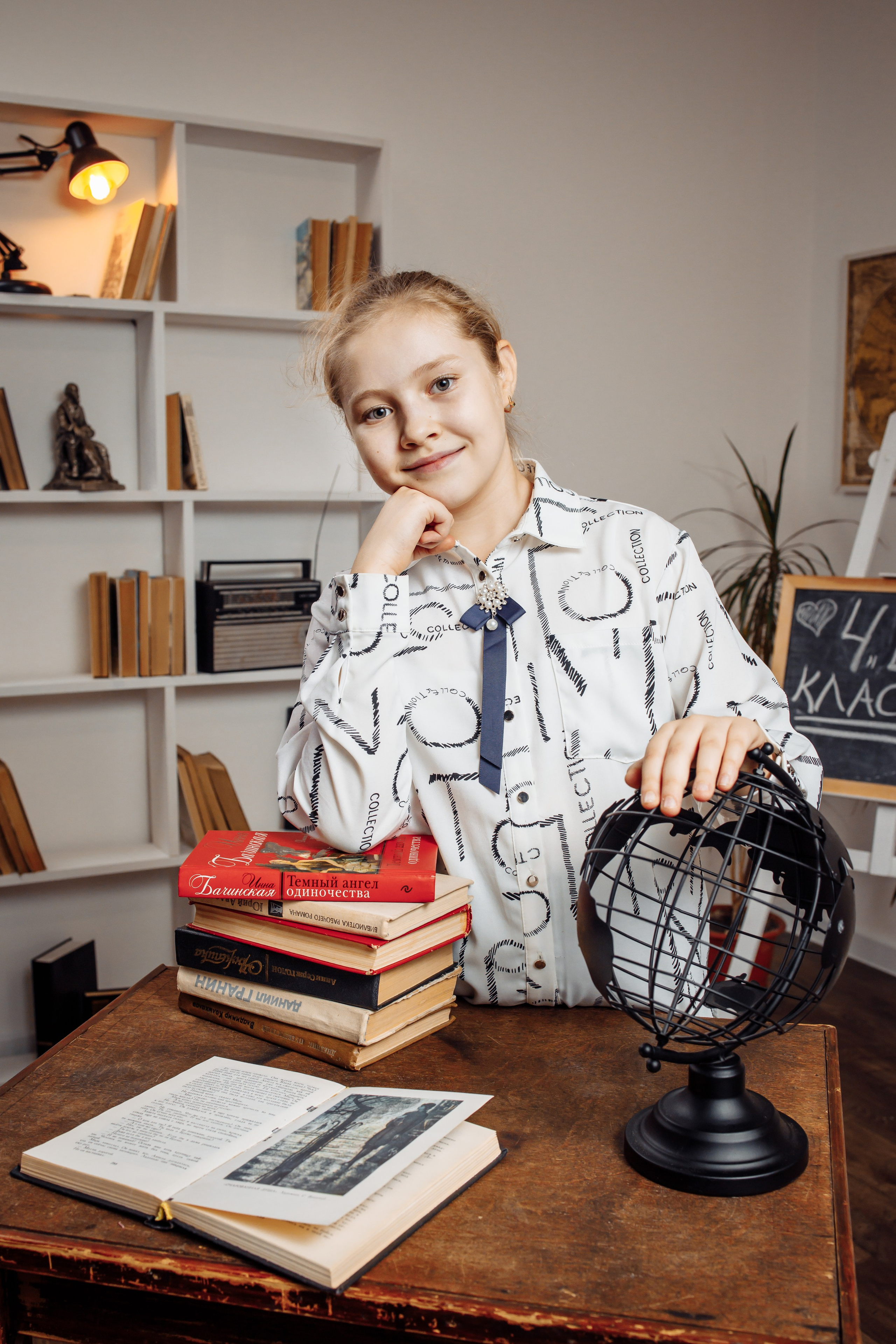 Студия школьной фотографии. Фотостудия выпускных альбомов в Твери. Студия школьной фотографии в Твери. Выпускные альбомы в Твери