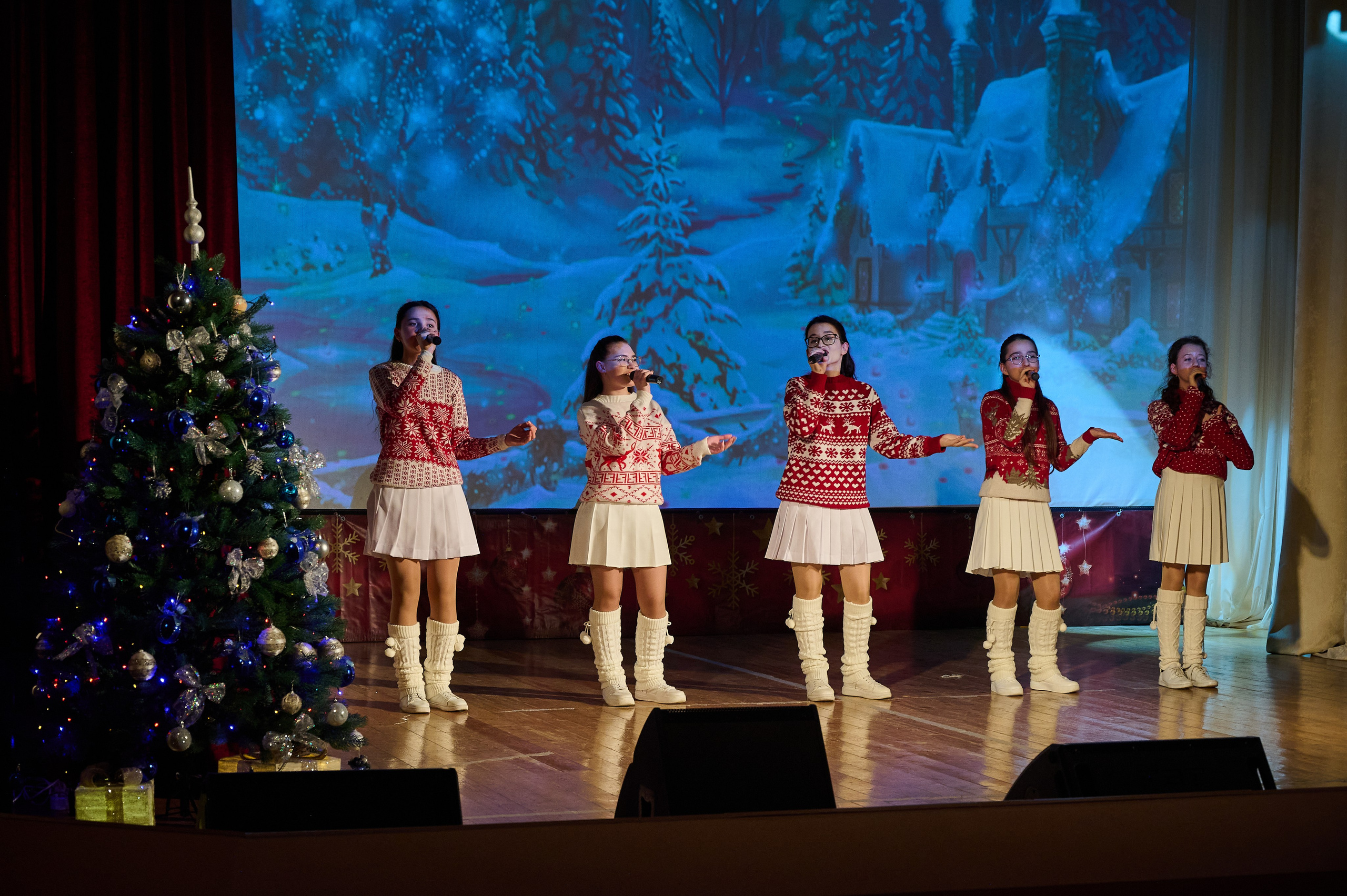 Концерт НГ В ДК. Жизнь курорта Кабардинка в фотографиях
