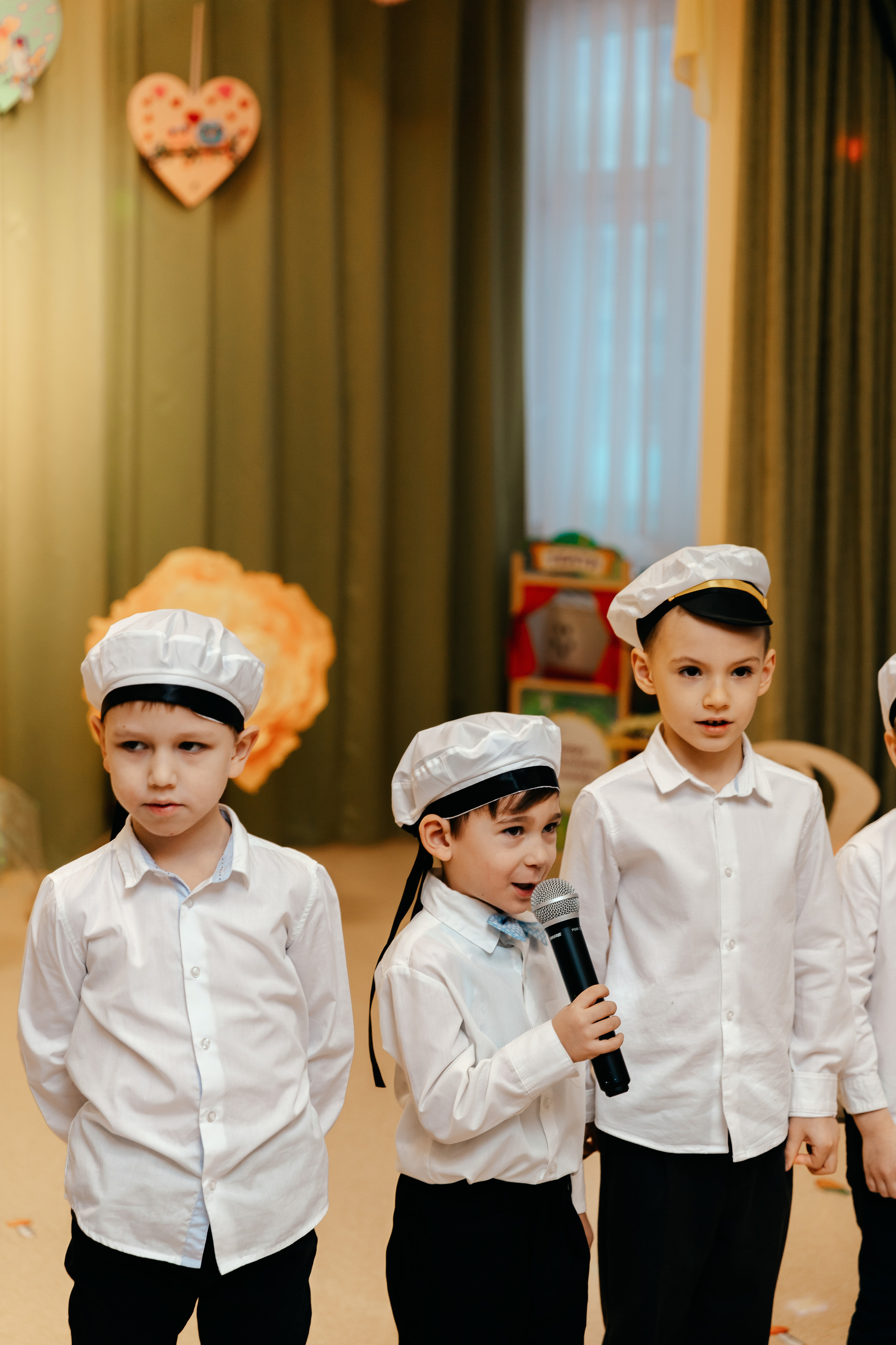 День Матери в детском садике. Семейный lifestyle фотограф в Санкт-Петербурге Людмила Пахомова