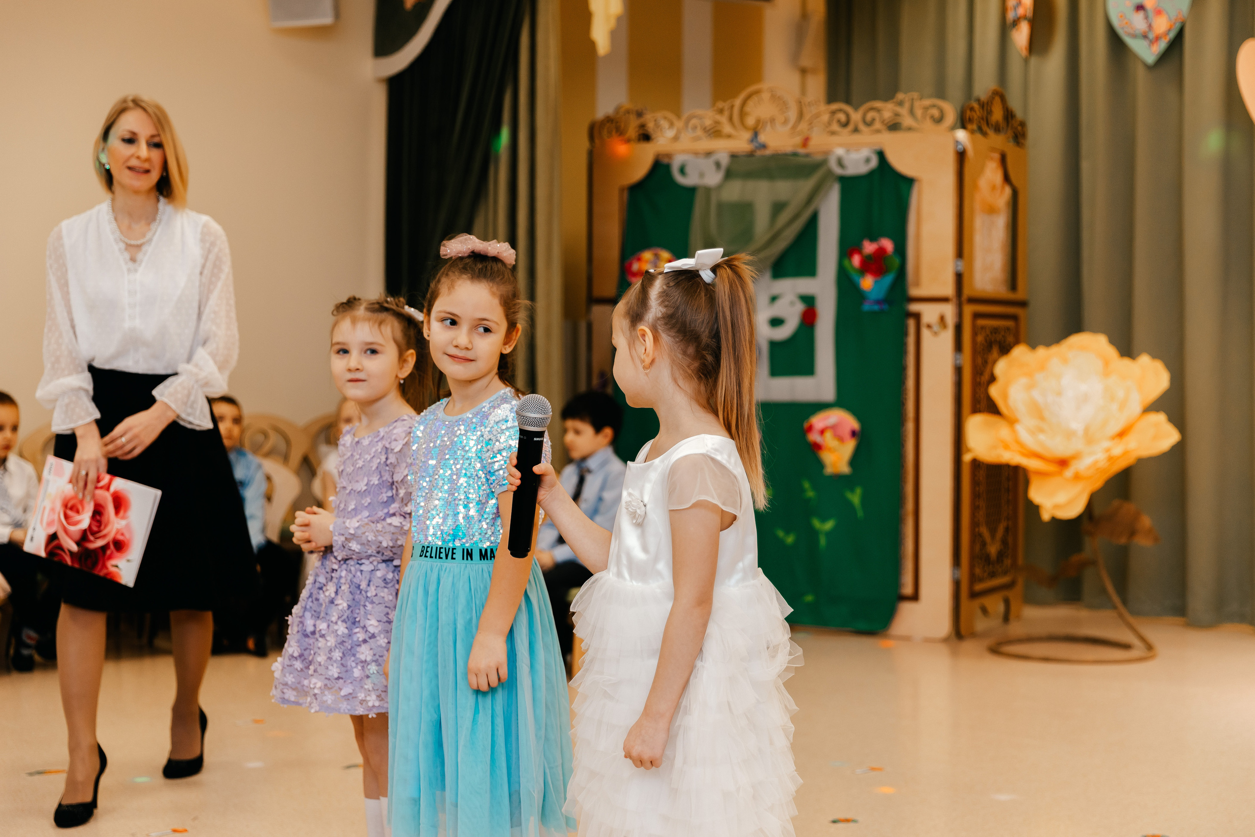 День Матери в детском садике. Семейный lifestyle фотограф в Санкт-Петербурге Людмила Пахомова