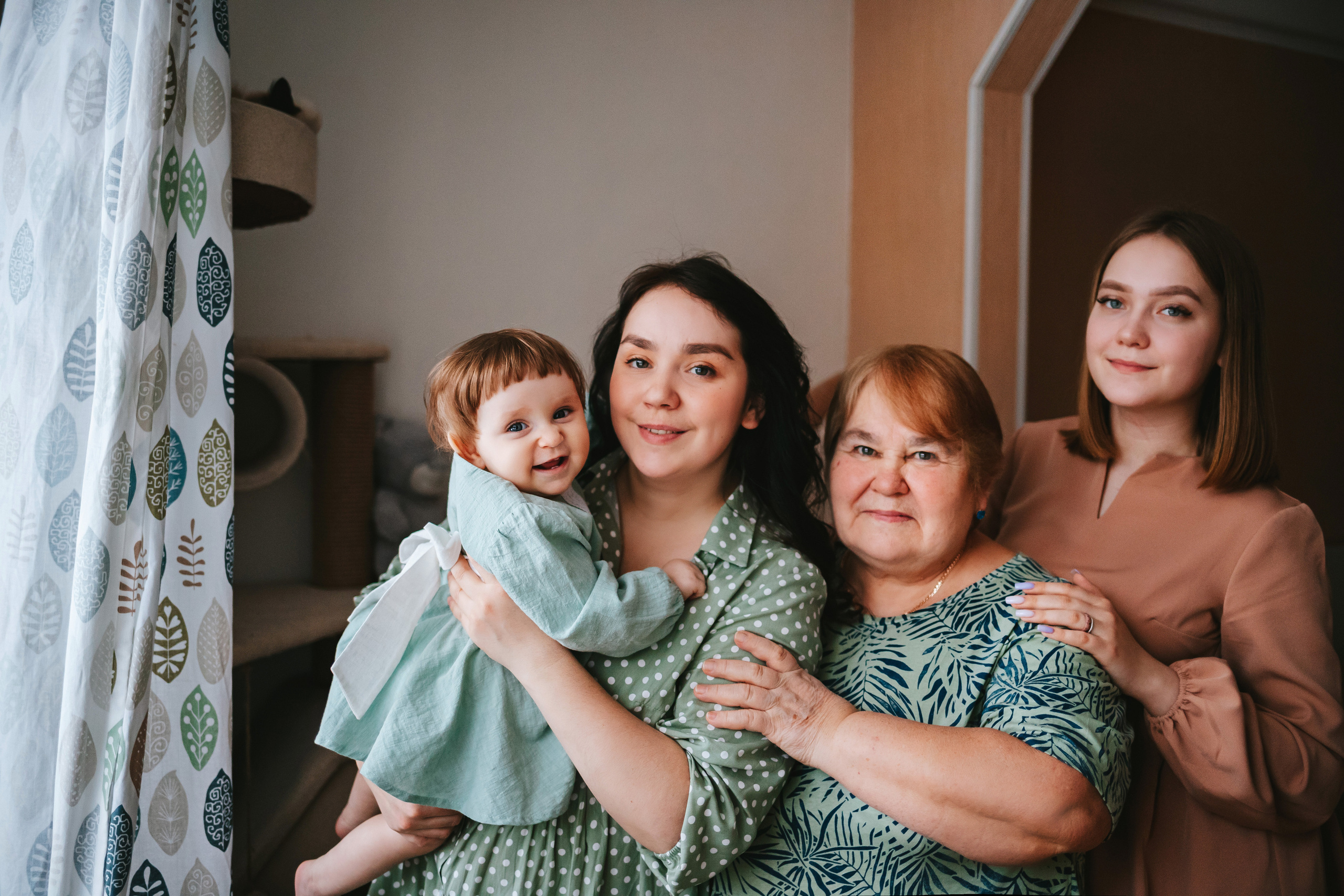 Малышка Тея и её большая семья. Семейный lifestyle фотограф в Санкт-Петербурге Людмила Пахомова