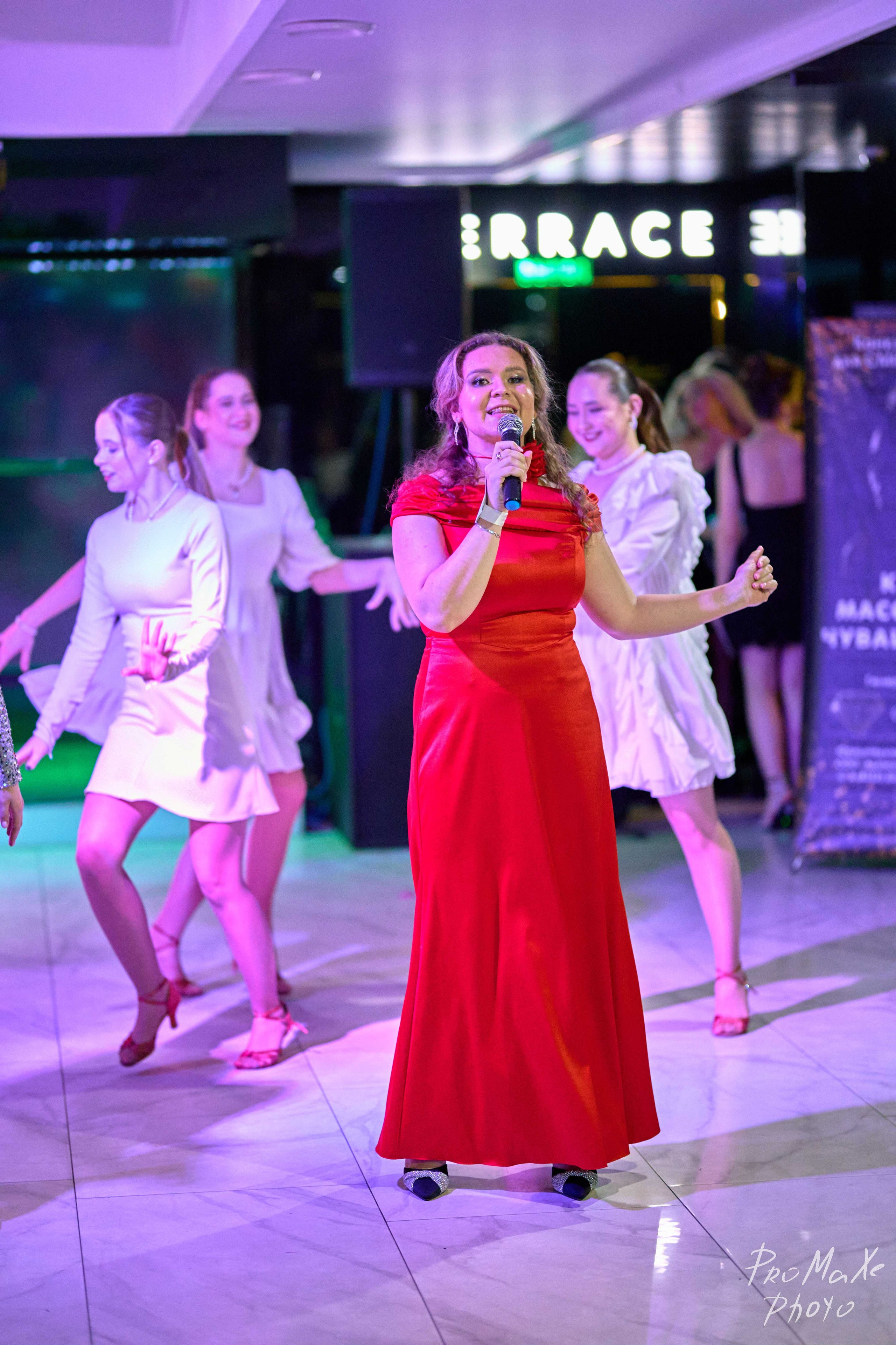 Зал КРАСА МАСС-МЕДИА ЧУВАШИИ. Владимир Суздалов (ProMaXe) — Портретный фотограф, тематические фотосессии в Чебоксарах