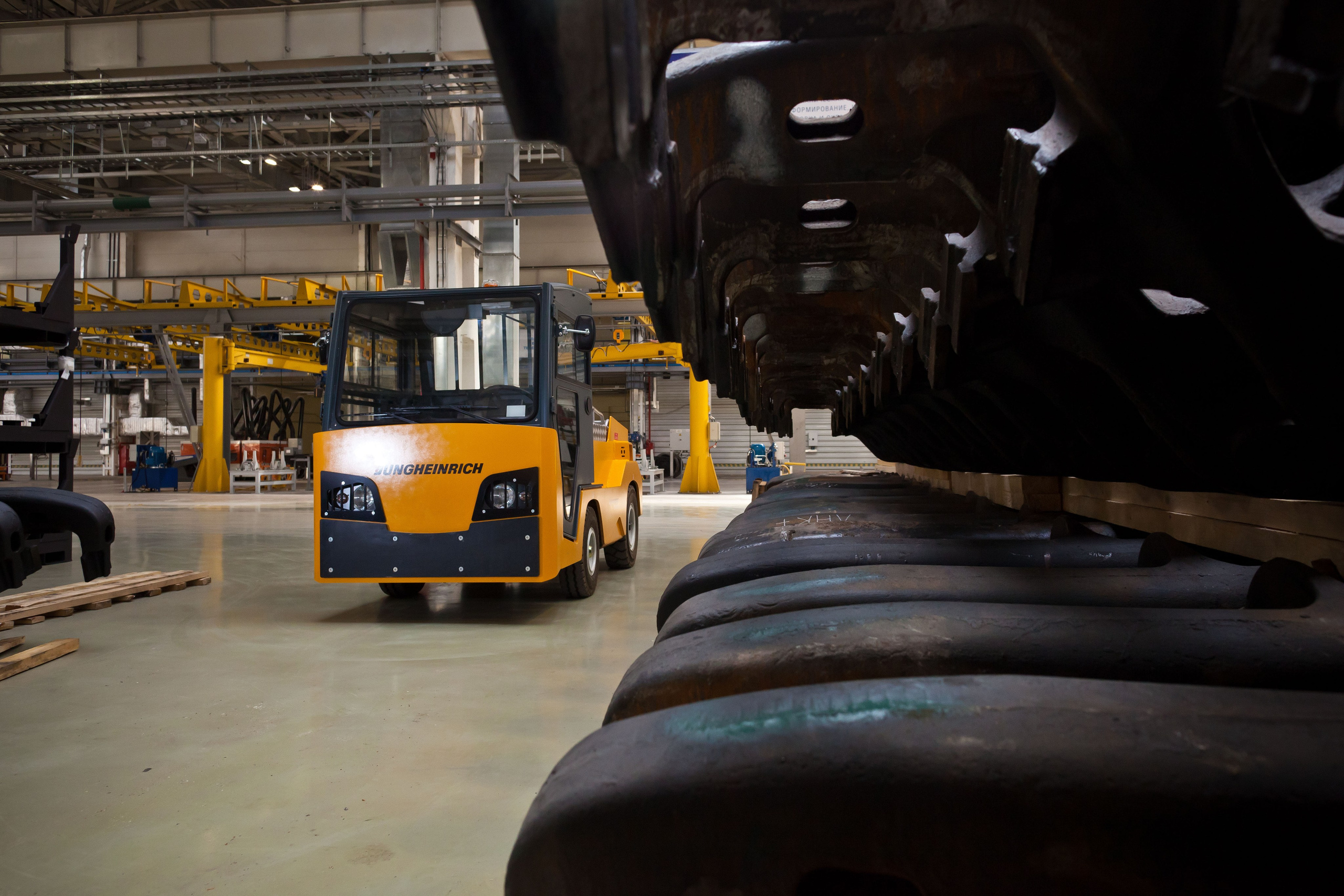 ТИХВИНСКИЙ ВАГОНОСТРОИТЕЛЬНЫЙ ЗАВОД. Рабочая сторона — бизнес портрет и репортаж в Санкт-Петербурге