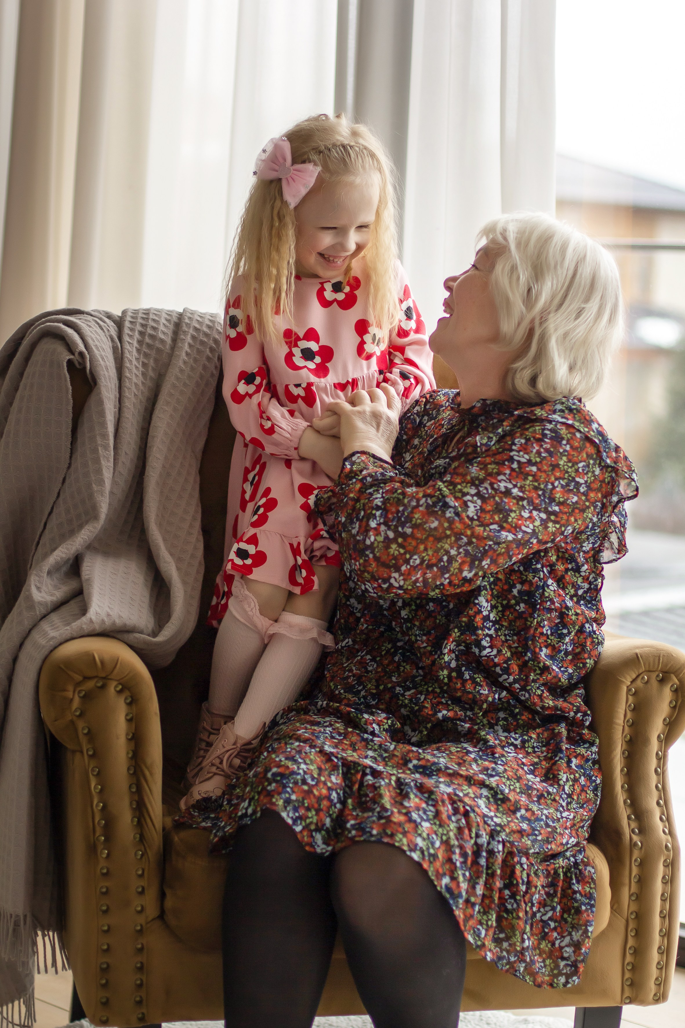 Фотосессия бабушки и внучки. Главная