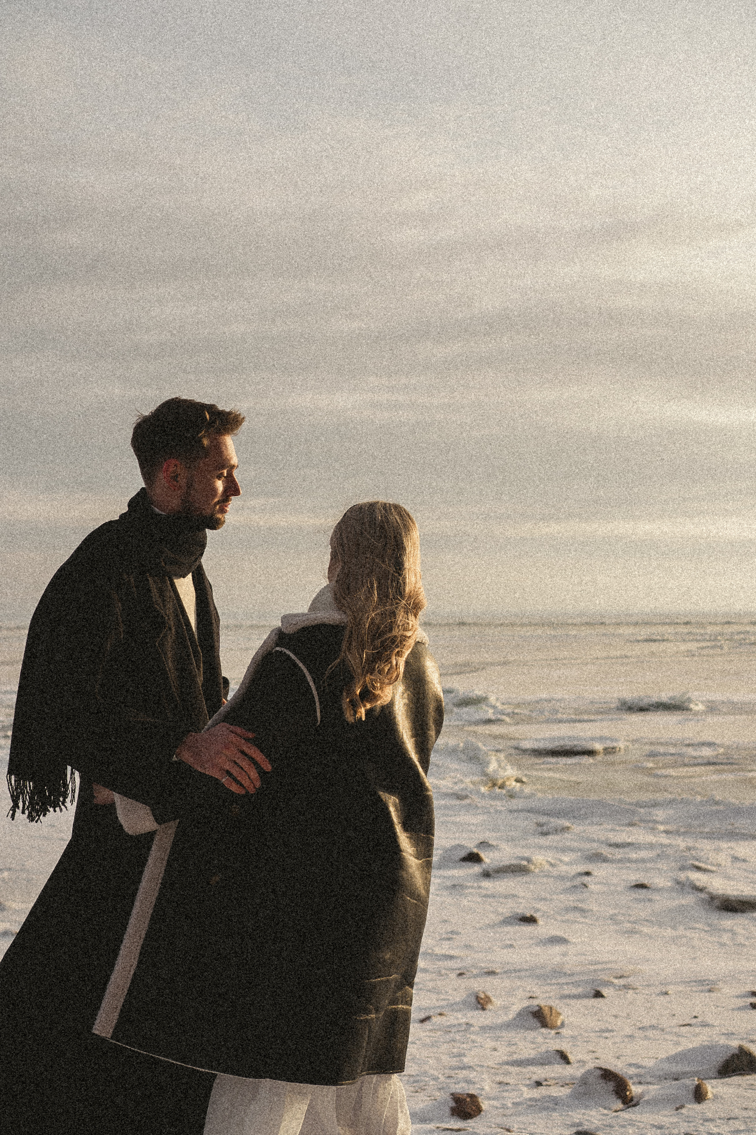 СВАДЕБНАЯ ФОТОСЕСИИИЯ ЗИМОЙ НА БЕРЕГУ ФИНСКОГО ОТЕЛЯ. СЬЕМКА В ОТЕЛЕ И НА БЕРЕГУ ЗАЛИВА. Профессиональный фотограф, Санкт-Петербург — Виктория Богомолова