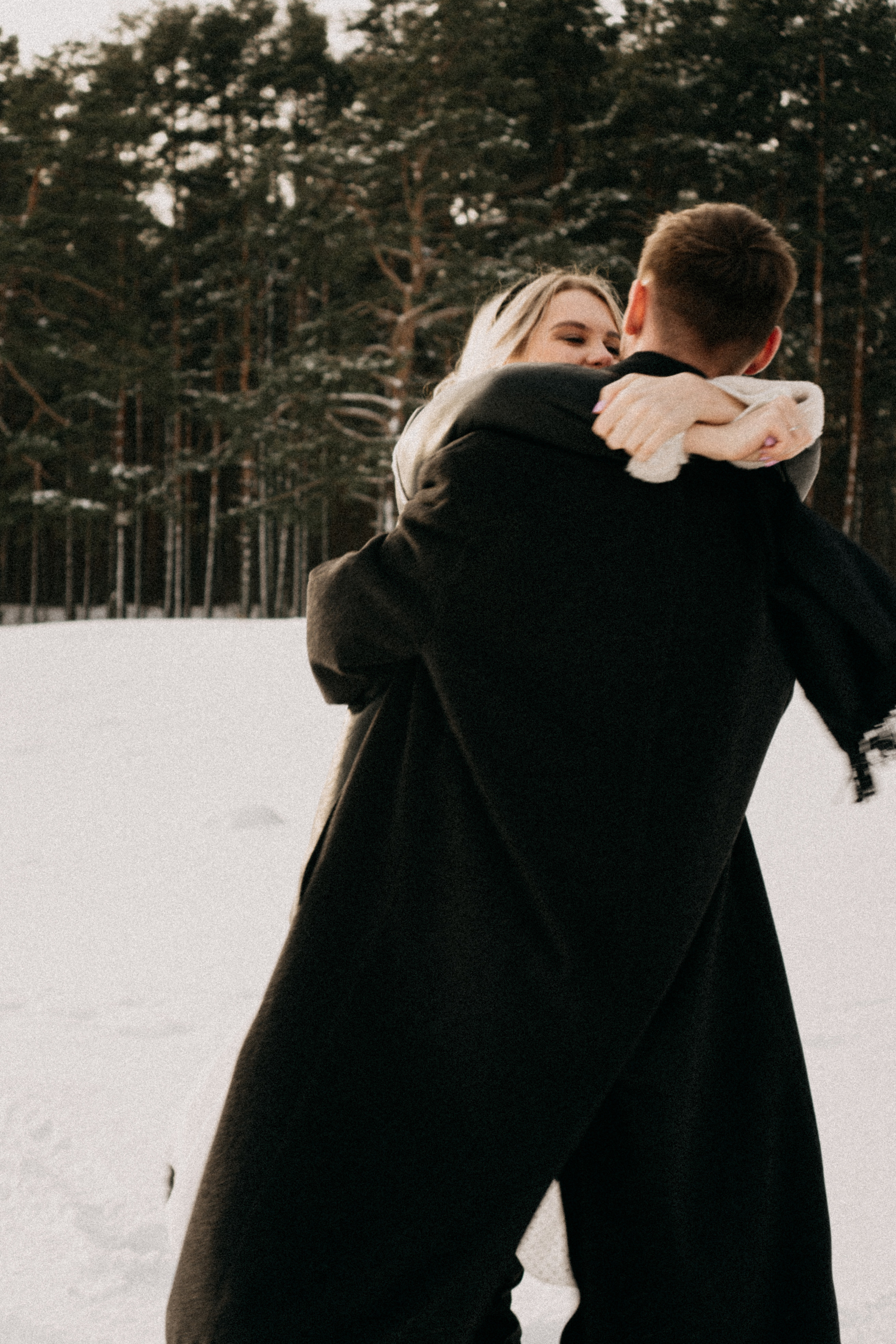 СВАДЕБНАЯ ФОТОСЕСИИИЯ ЗИМОЙ НА БЕРЕГУ ФИНСКОГО ОТЕЛЯ. СЬЕМКА В ОТЕЛЕ И НА БЕРЕГУ ЗАЛИВА. Профессиональный фотограф, Санкт-Петербург — Виктория Богомолова
