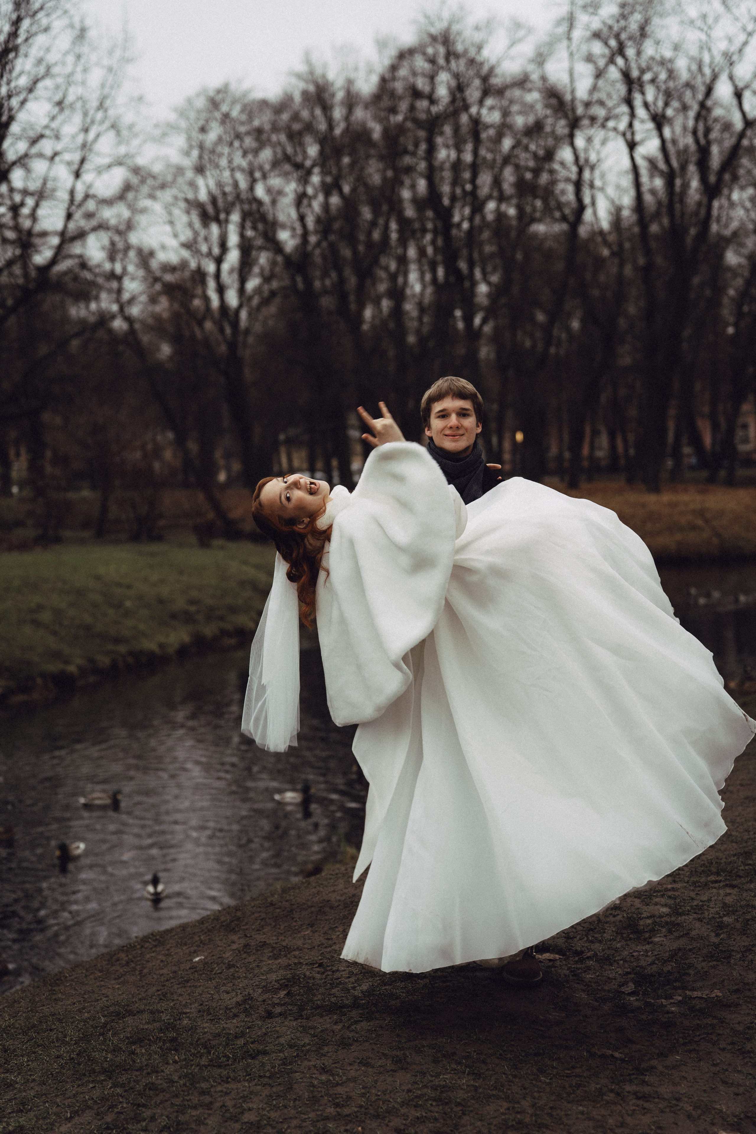 СВАДЕБНАЯ СЬЕМКА ВО ВТОРОМ ДВОРЦЕ С ГОСТЯМИ И ПРОГУЛКА В ТАВРИЧЕСКОМ САДУ. Профессиональный фотограф, Санкт-Петербург — Виктория Богомолова