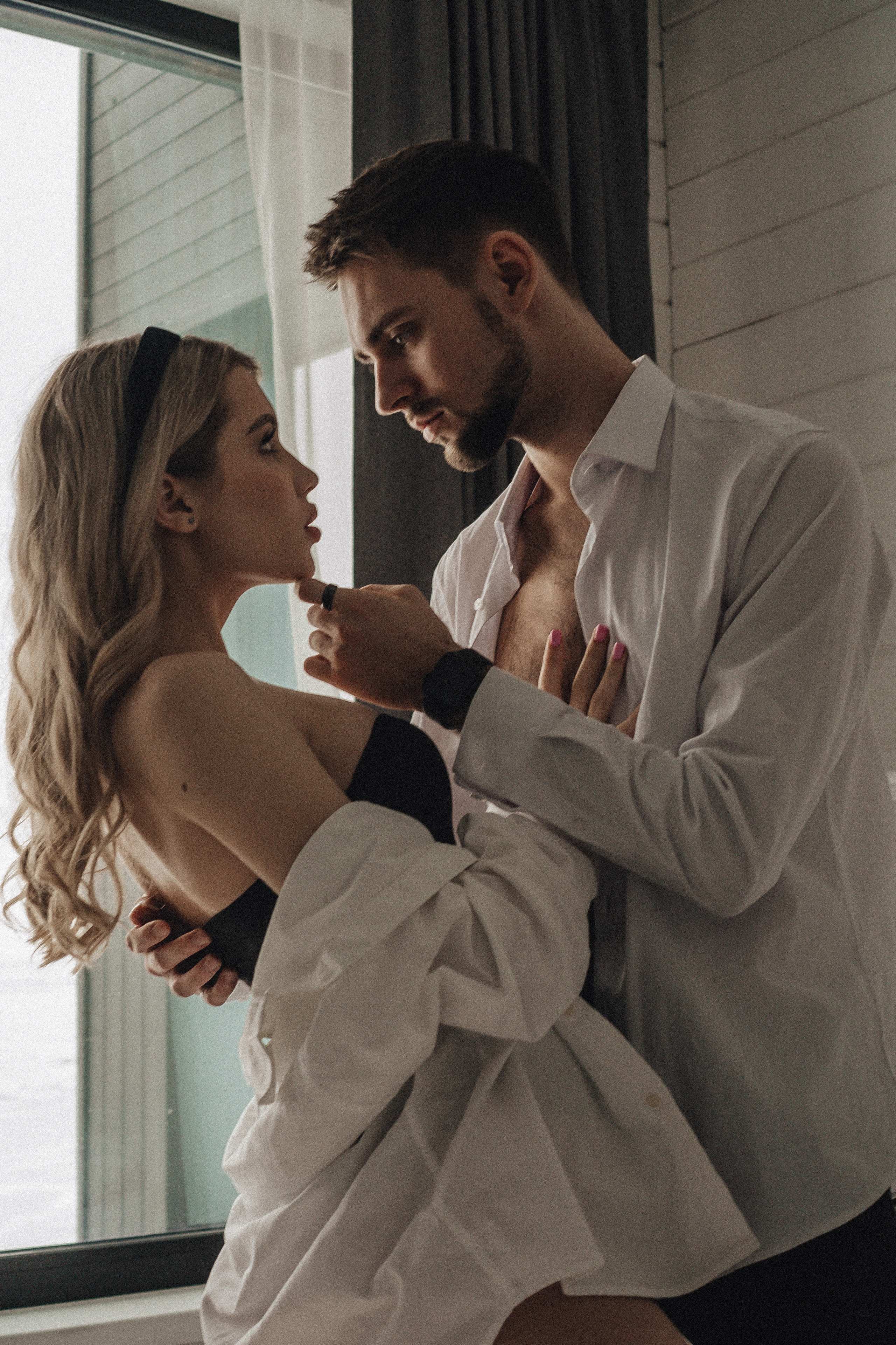 СВАДЕБНАЯ ФОТОСЕСИИИЯ ЗИМОЙ НА БЕРЕГУ ФИНСКОГО ОТЕЛЯ. СЬЕМКА В ОТЕЛЕ И НА БЕРЕГУ ЗАЛИВА. Профессиональный фотограф, Санкт-Петербург — Виктория Богомолова