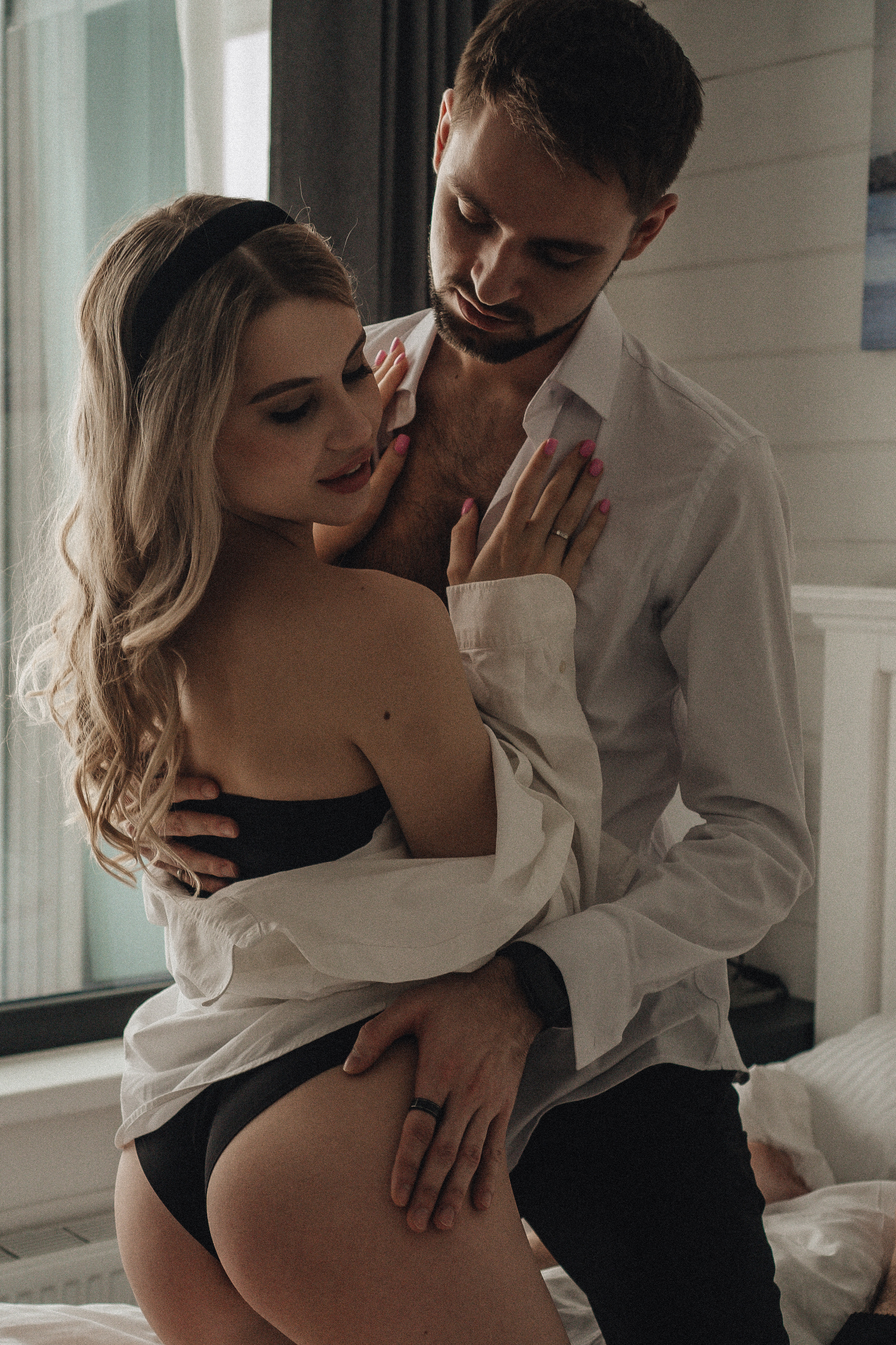 СВАДЕБНАЯ ФОТОСЕСИИИЯ ЗИМОЙ НА БЕРЕГУ ФИНСКОГО ОТЕЛЯ. СЬЕМКА В ОТЕЛЕ И НА БЕРЕГУ ЗАЛИВА. Профессиональный фотограф, Санкт-Петербург — Виктория Богомолова