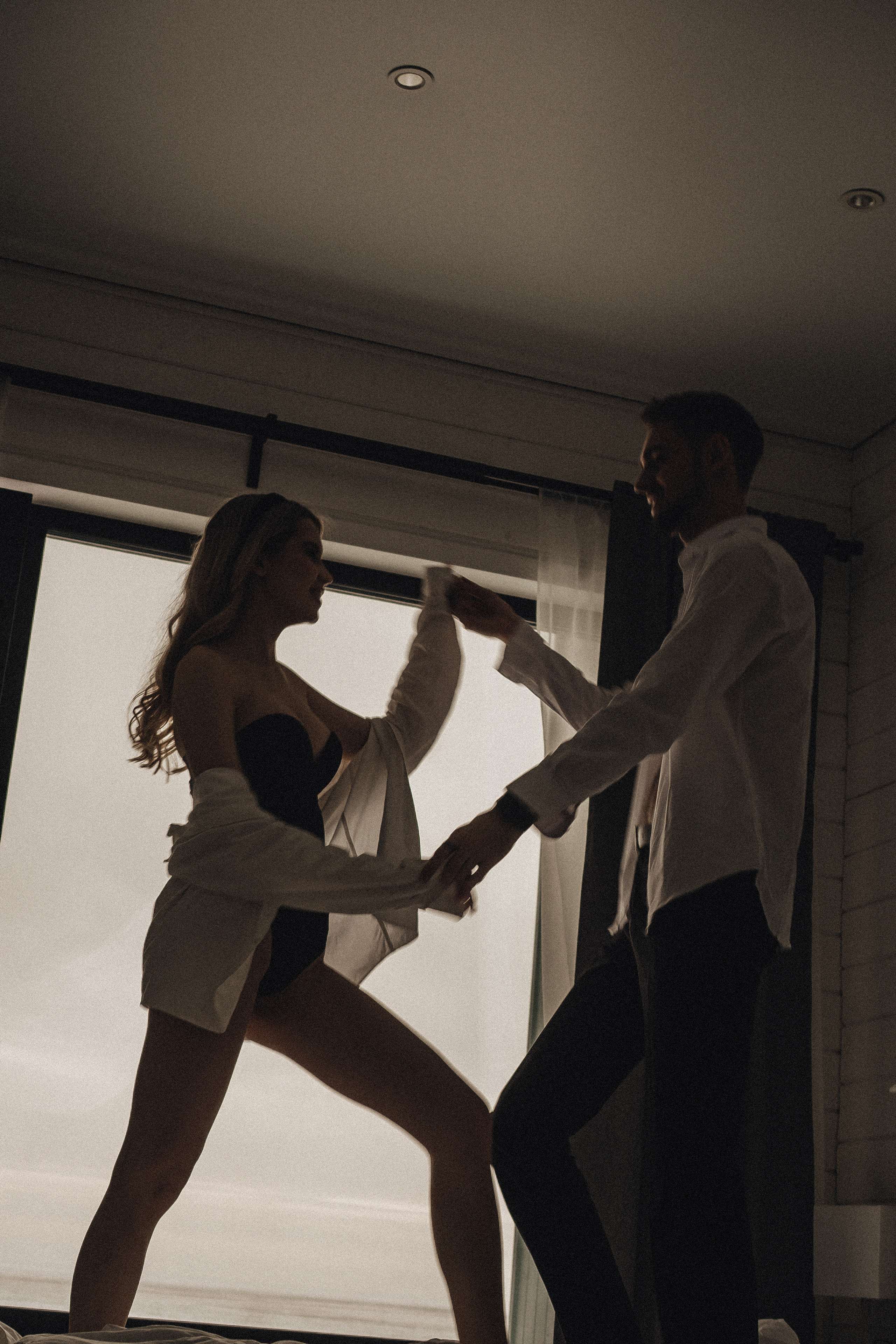 СВАДЕБНАЯ ФОТОСЕСИИИЯ ЗИМОЙ НА БЕРЕГУ ФИНСКОГО ОТЕЛЯ. СЬЕМКА В ОТЕЛЕ И НА БЕРЕГУ ЗАЛИВА. Профессиональный фотограф, Санкт-Петербург — Виктория Богомолова