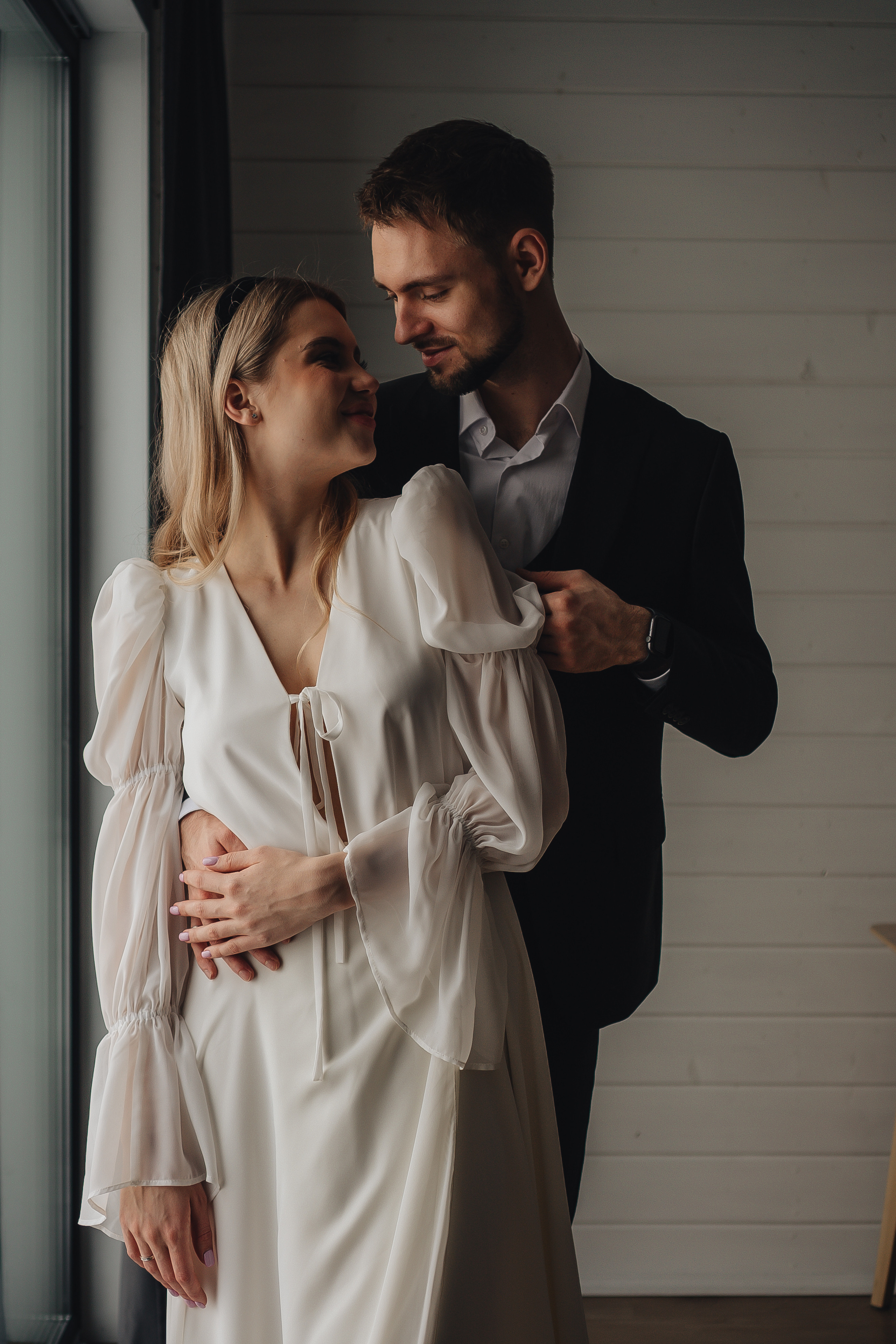 СВАДЕБНАЯ ФОТОСЕСИИИЯ ЗИМОЙ НА БЕРЕГУ ФИНСКОГО ОТЕЛЯ. СЬЕМКА В ОТЕЛЕ И НА БЕРЕГУ ЗАЛИВА. Профессиональный фотограф, Санкт-Петербург — Виктория Богомолова