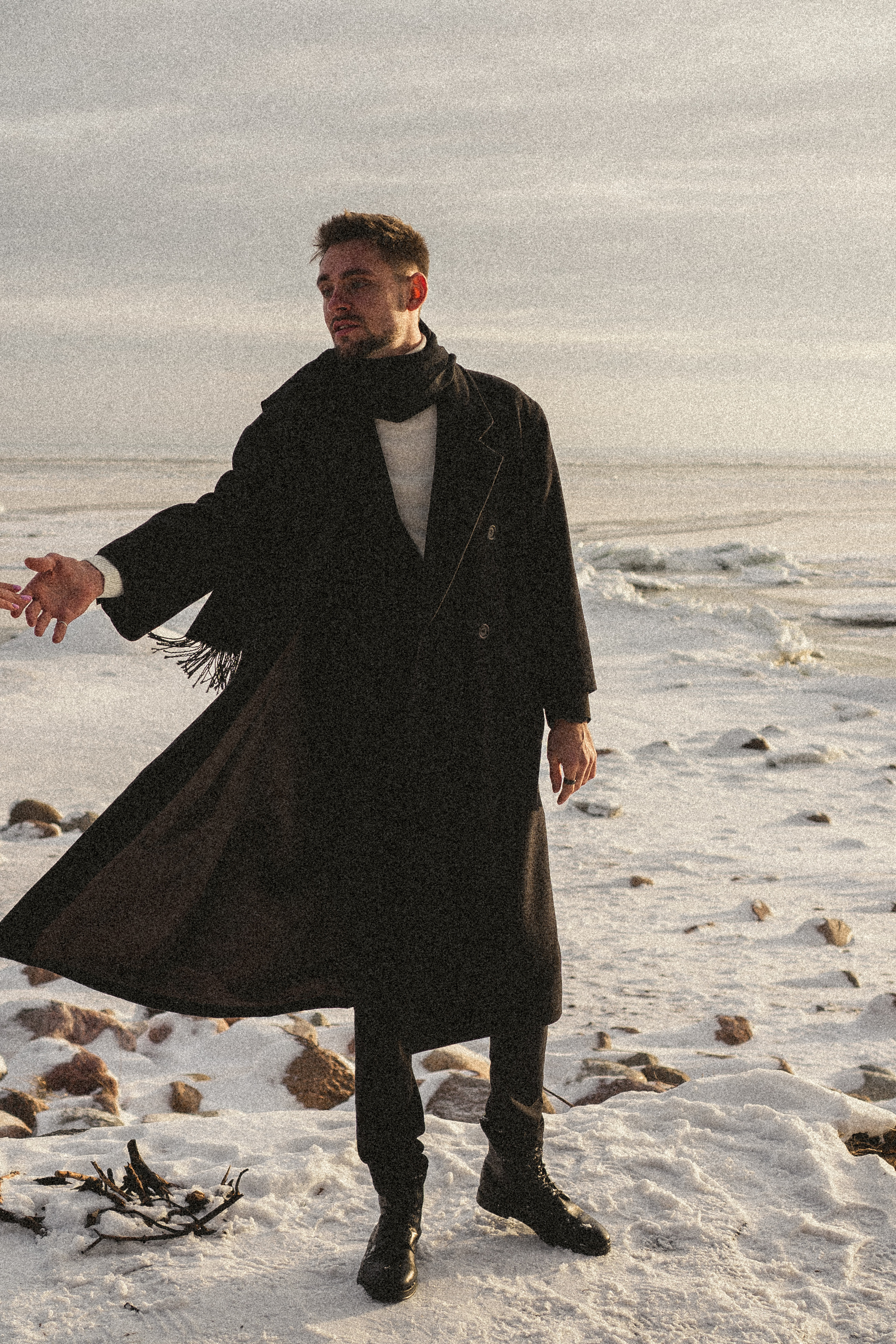 СВАДЕБНАЯ ФОТОСЕСИИИЯ ЗИМОЙ НА БЕРЕГУ ФИНСКОГО ОТЕЛЯ. СЬЕМКА В ОТЕЛЕ И НА БЕРЕГУ ЗАЛИВА. Профессиональный фотограф, Санкт-Петербург — Виктория Богомолова