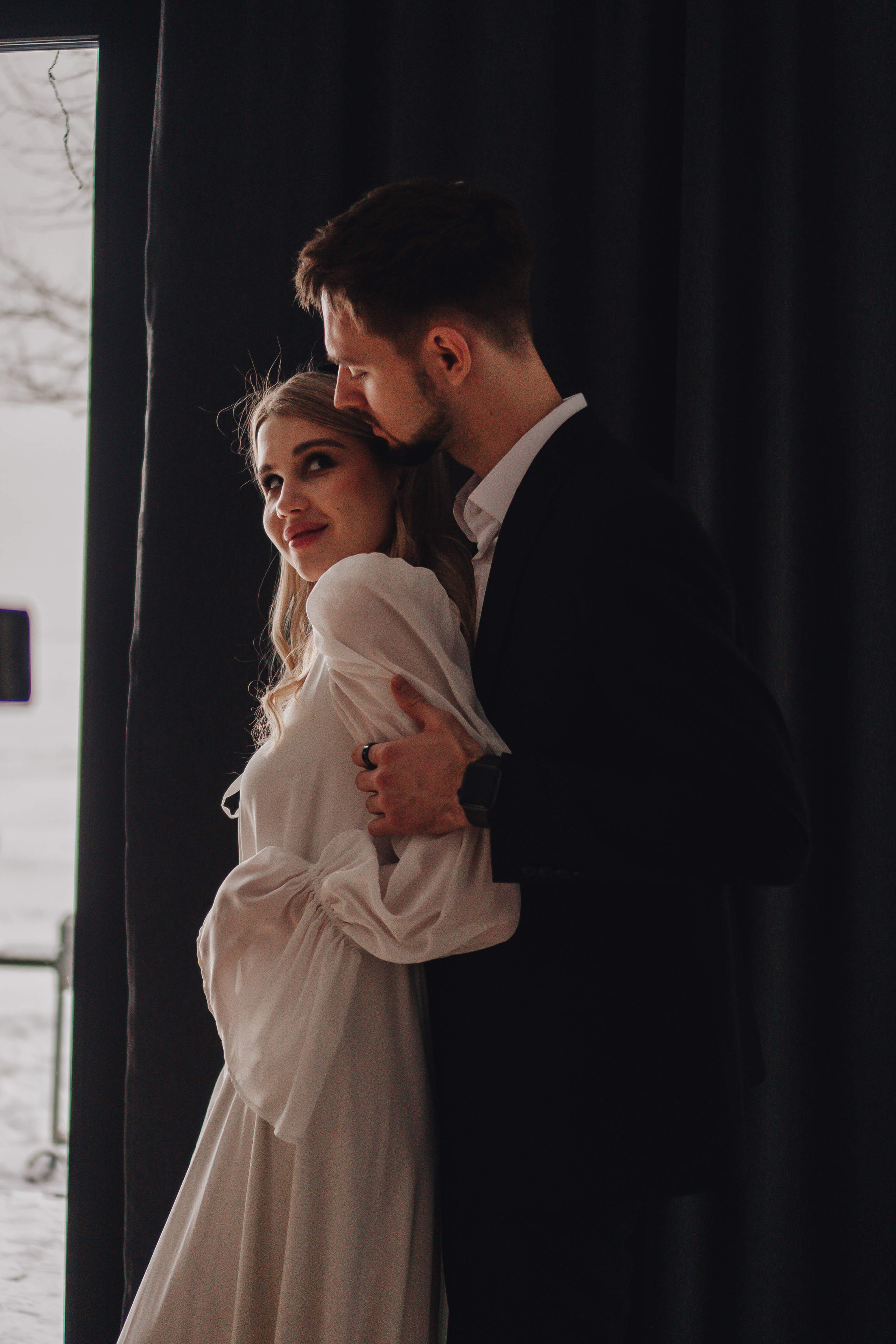 СВАДЕБНАЯ ФОТОСЕСИИИЯ ЗИМОЙ НА БЕРЕГУ ФИНСКОГО ОТЕЛЯ. СЬЕМКА В ОТЕЛЕ И НА БЕРЕГУ ЗАЛИВА. Профессиональный фотограф, Санкт-Петербург — Виктория Богомолова