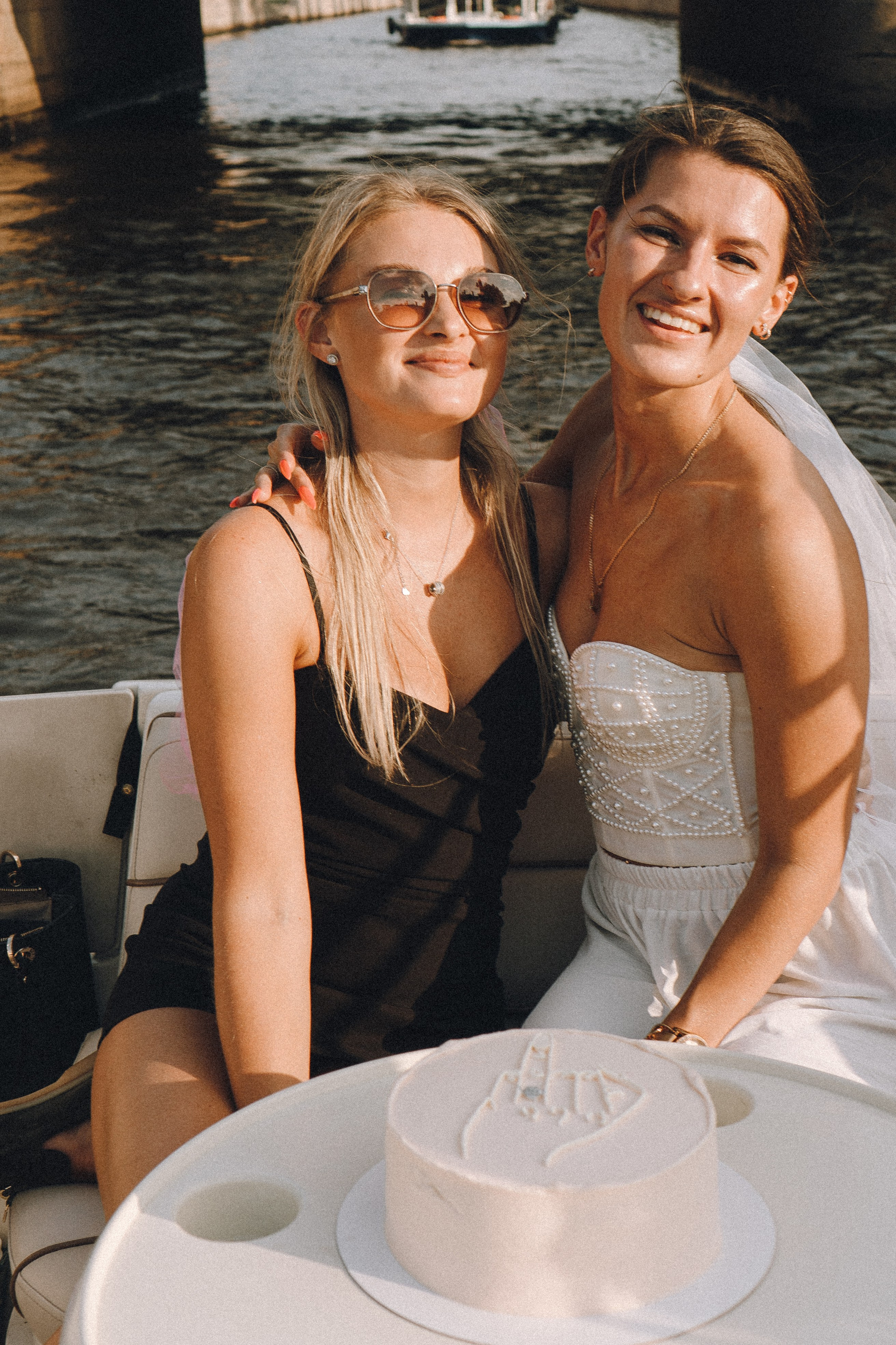 ДЕВИЧНИК НА КАТЕРЕ. Профессиональный фотограф, Санкт-Петербург — Виктория Богомолова