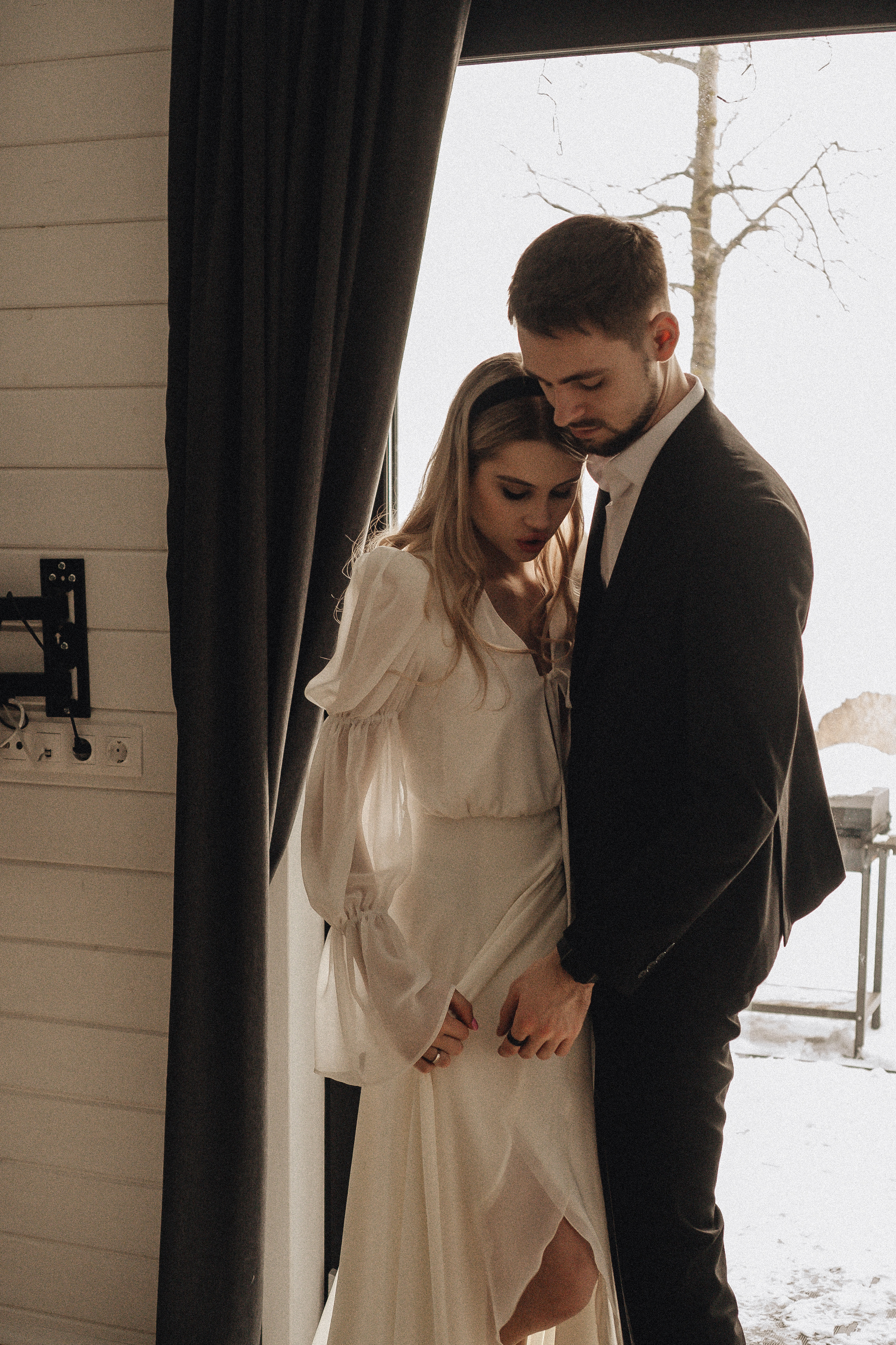 СВАДЕБНАЯ ФОТОСЕСИИИЯ ЗИМОЙ НА БЕРЕГУ ФИНСКОГО ОТЕЛЯ. СЬЕМКА В ОТЕЛЕ И НА БЕРЕГУ ЗАЛИВА. Профессиональный фотограф, Санкт-Петербург — Виктория Богомолова