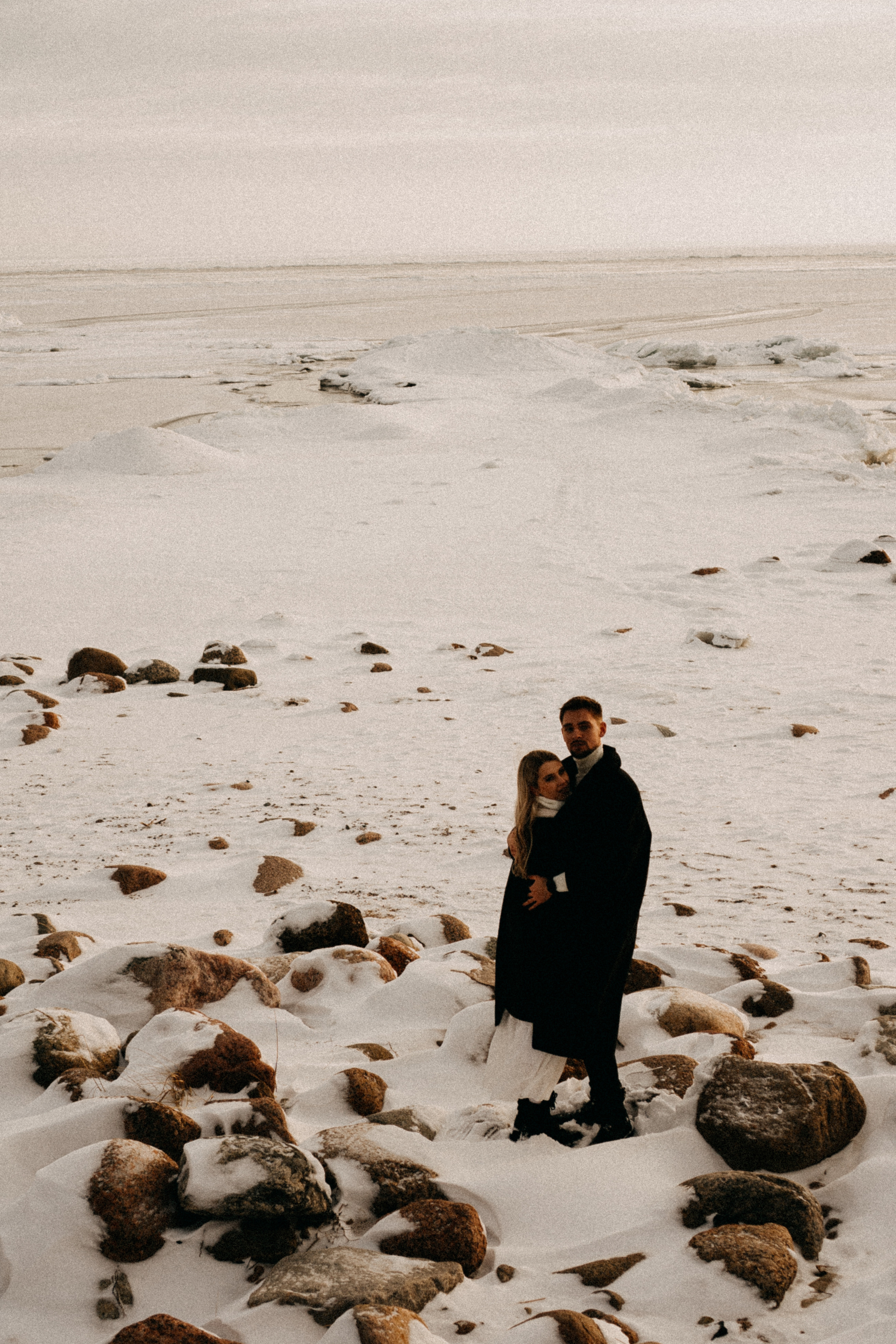 СВАДЕБНАЯ ФОТОСЕСИИИЯ ЗИМОЙ НА БЕРЕГУ ФИНСКОГО ОТЕЛЯ. СЬЕМКА В ОТЕЛЕ И НА БЕРЕГУ ЗАЛИВА. Профессиональный фотограф, Санкт-Петербург — Виктория Богомолова