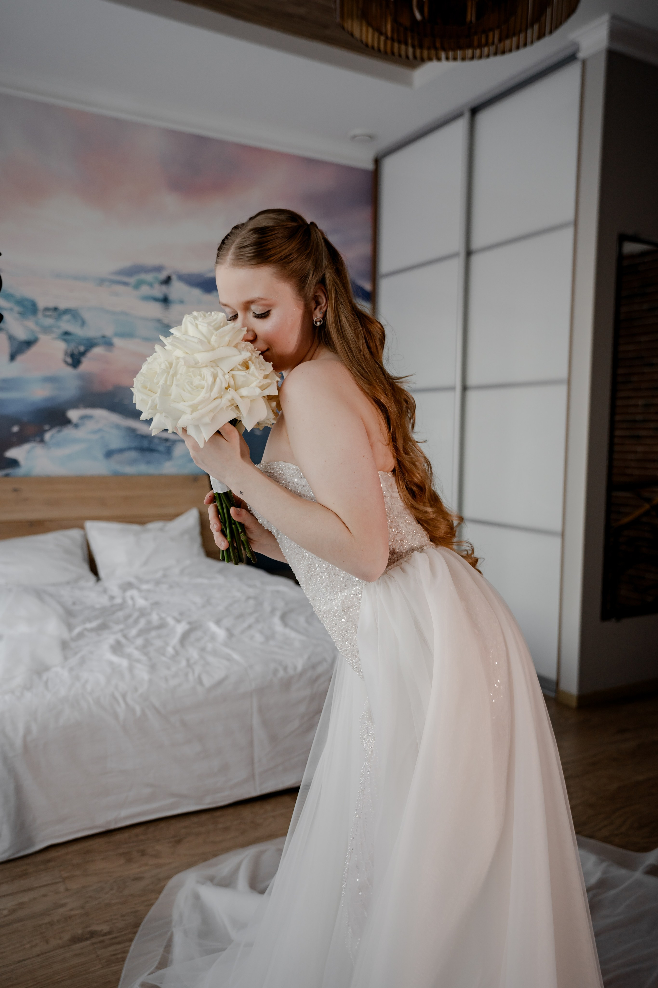 СВАДЕБНАЯ СЬЕМКА СБОРОВ В ОТЕЛЕ И ВЫЕЗД НА ЦЕРЕМОНИЮ (СНЯТО В СИБИРЕ В НИЖНЕВАРТОВСКЕ). Профессиональный фотограф, Санкт-Петербург — Виктория Богомолова