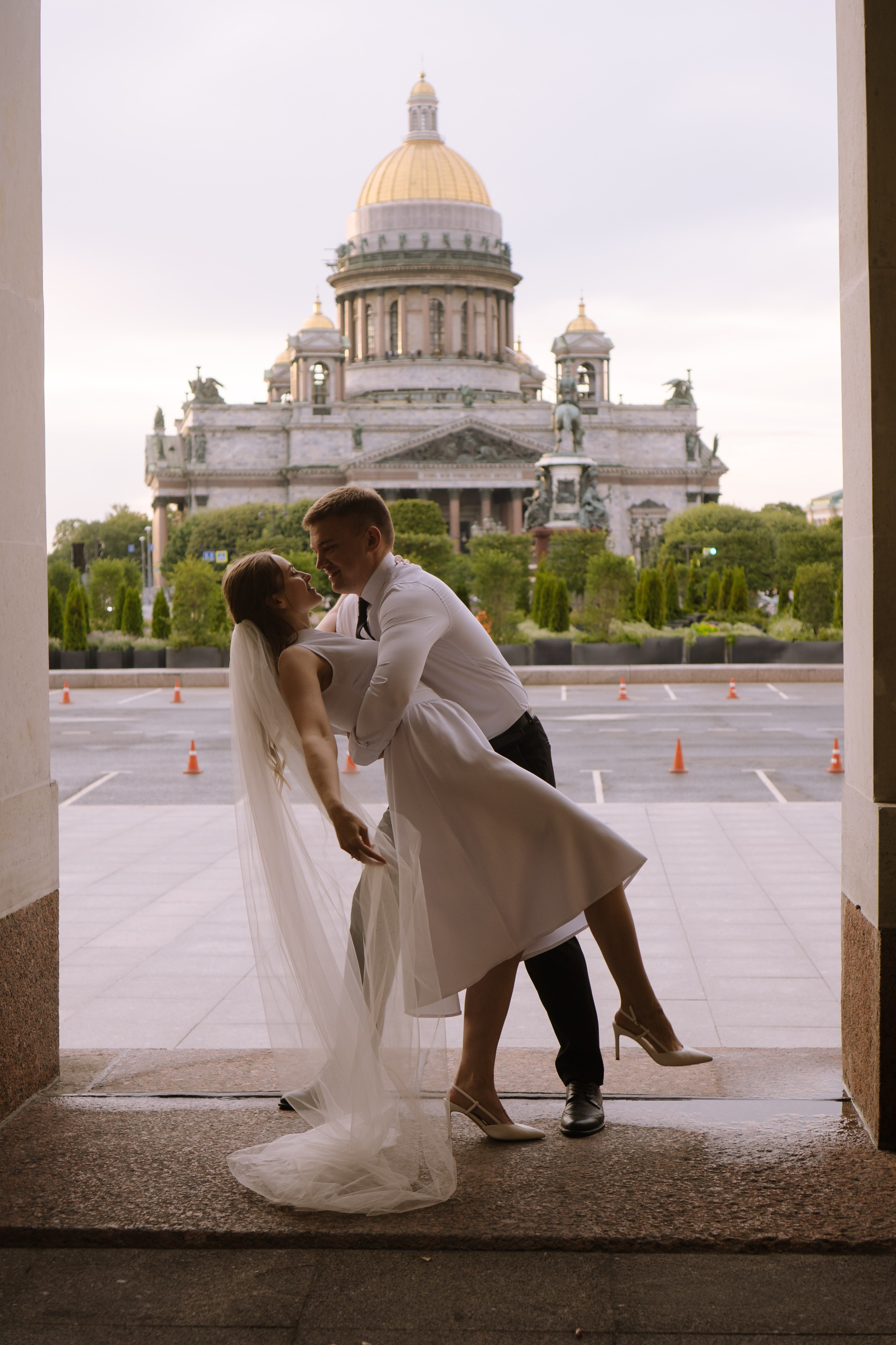 СВАДЕБНАЯ СЬЕМКА С ИСАКИЕВСКИМ СОБОРОМ, АСТОРИЯ И ЗАКОНОДАТЕЛЬНОЕ СОБРАНИЕ. Профессиональный фотограф, Санкт-Петербург — Виктория Богомолова