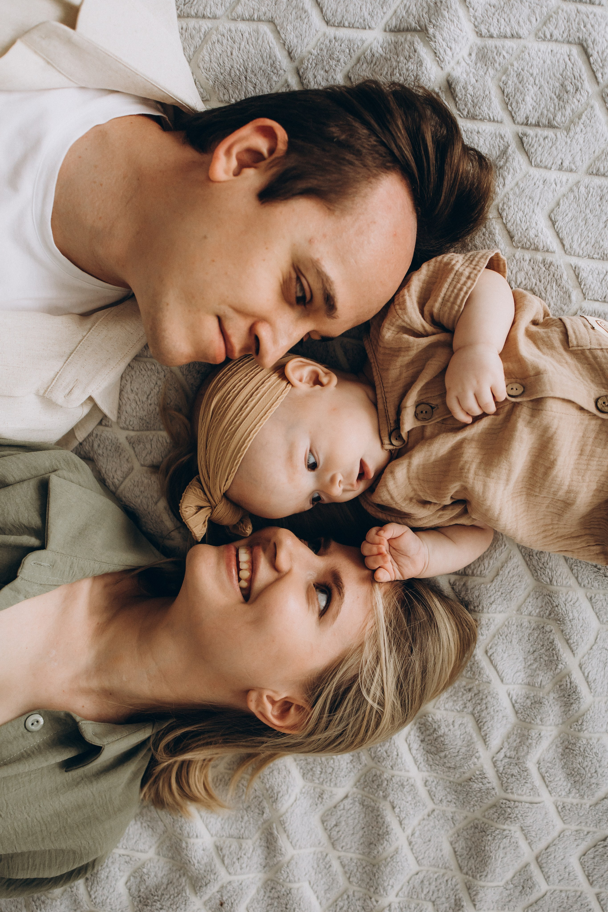 Уютная домашняя съемка с малышкой и котиком. Семейный фотограф в Москве, Щелково, Фрязино _ Виктория Степанова