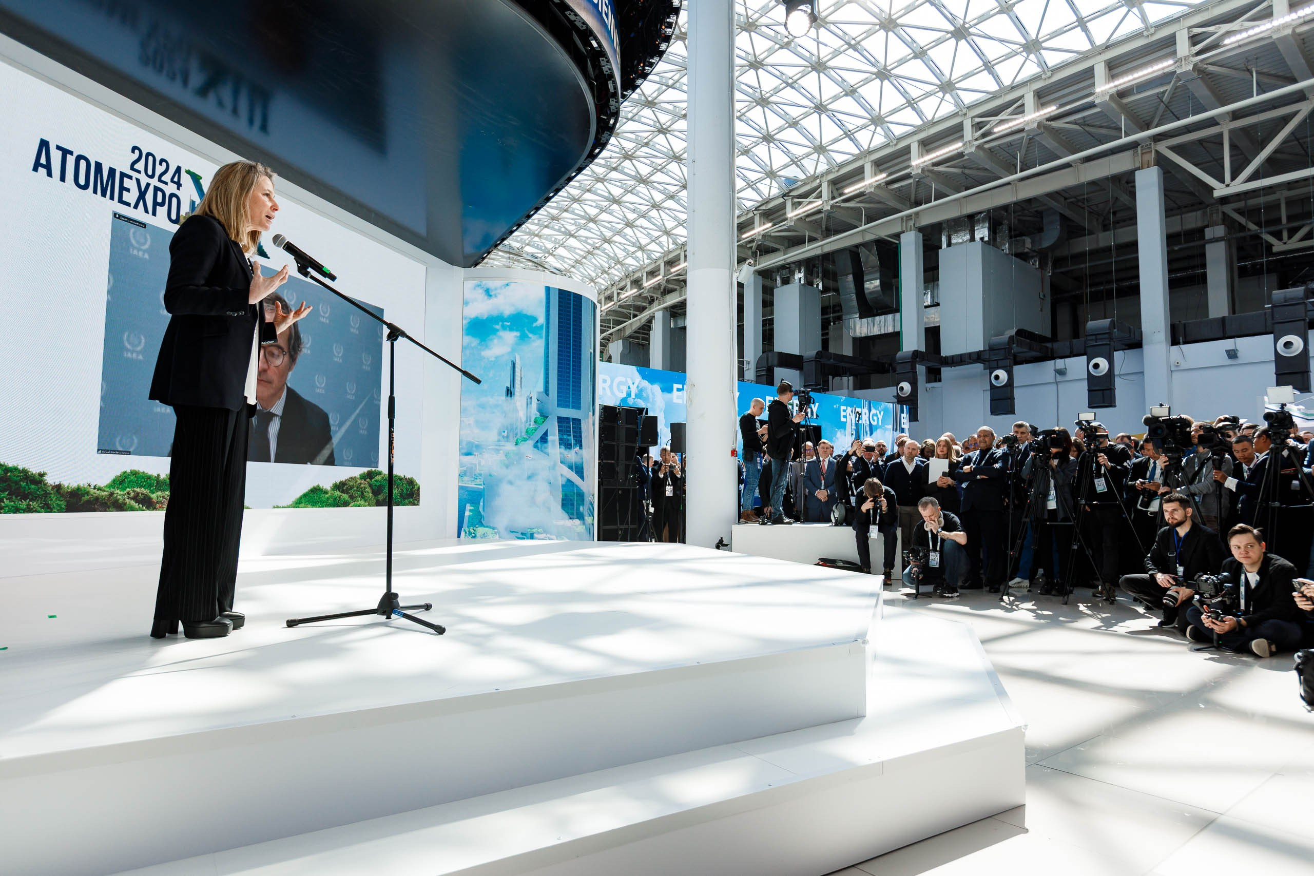 Подписания соглашений на форуме ATOM EXPO XIII 2024 в Сириусе. Репортажный фотограф в Москве, Сочи и Санкт-Петербурге