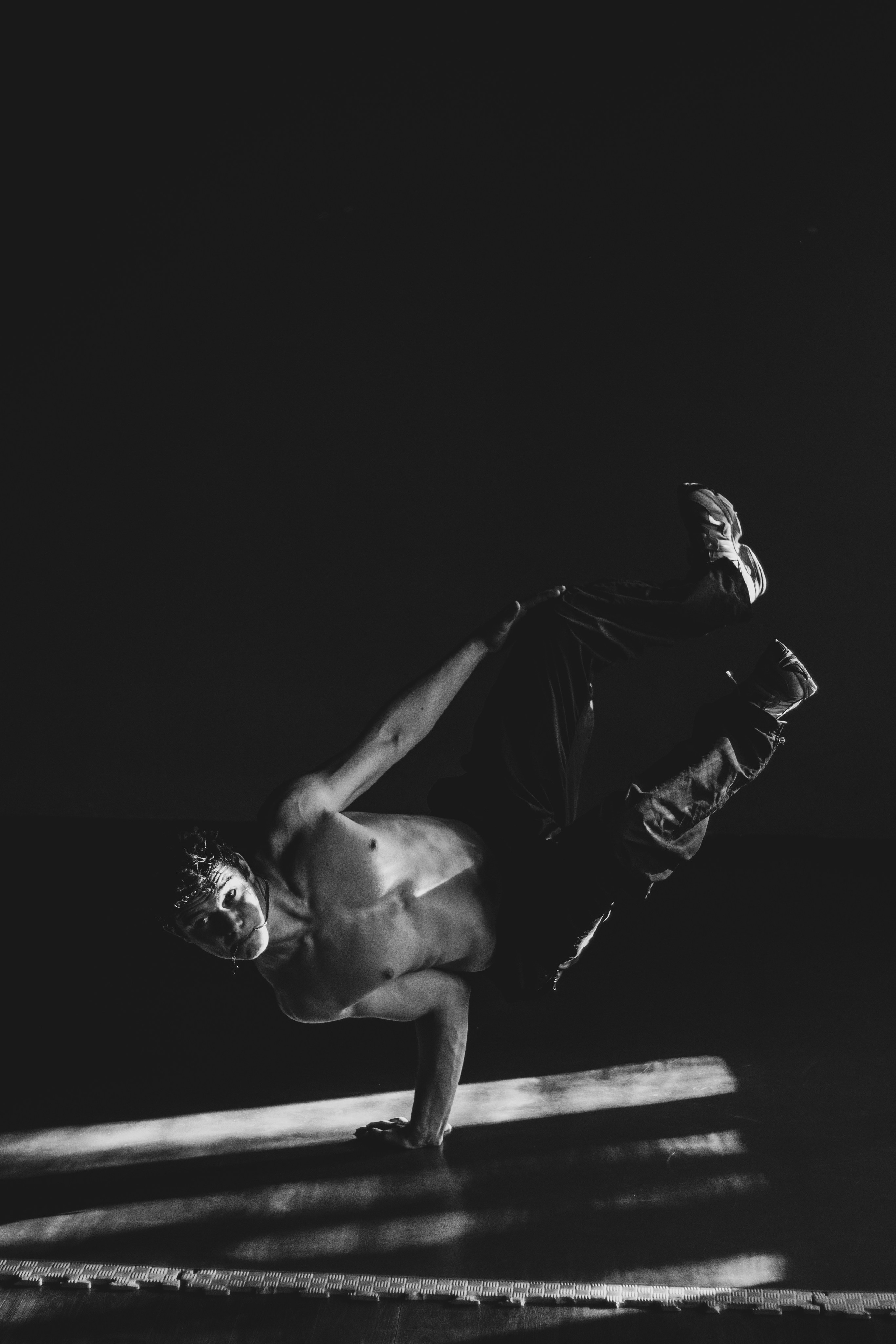 Портретная съемка — Михаил. Портретный фотограф в Орле. Готовые фото за 3 дня! Помощь в позировании. Советы по организации