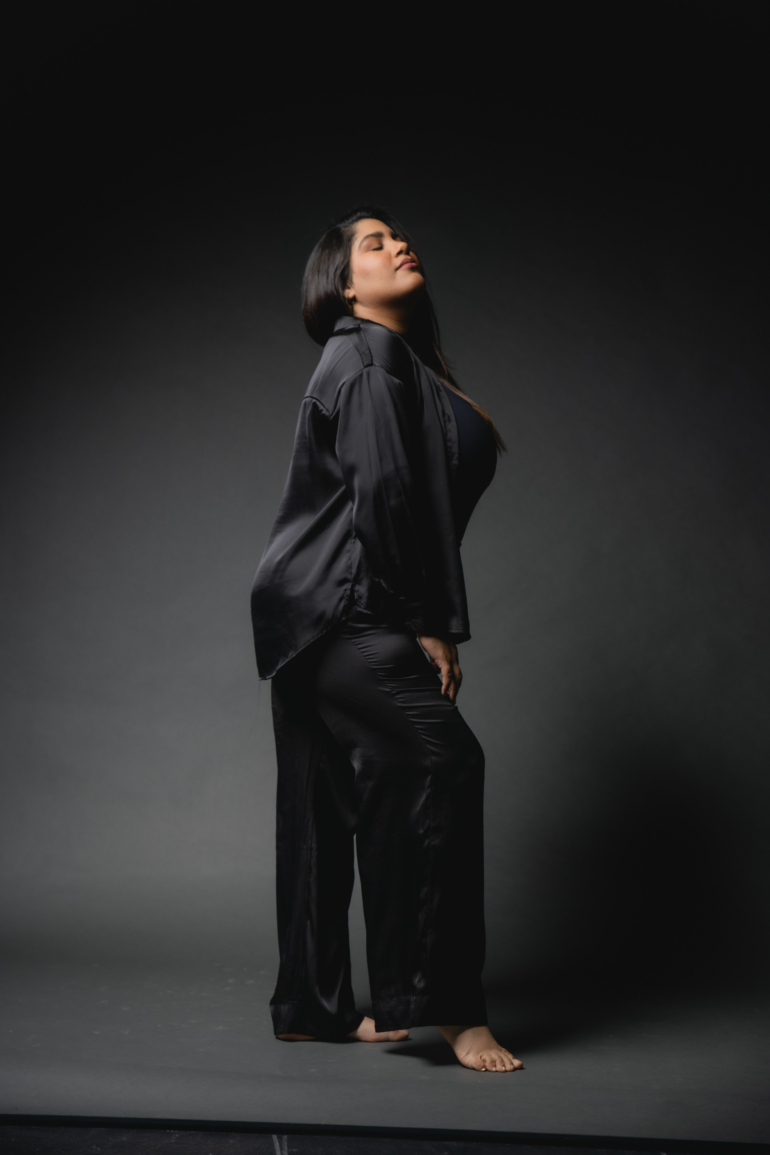 NOGLYSH. Anastasiia Antoniuk portrait, family and couple photographer, Portugal