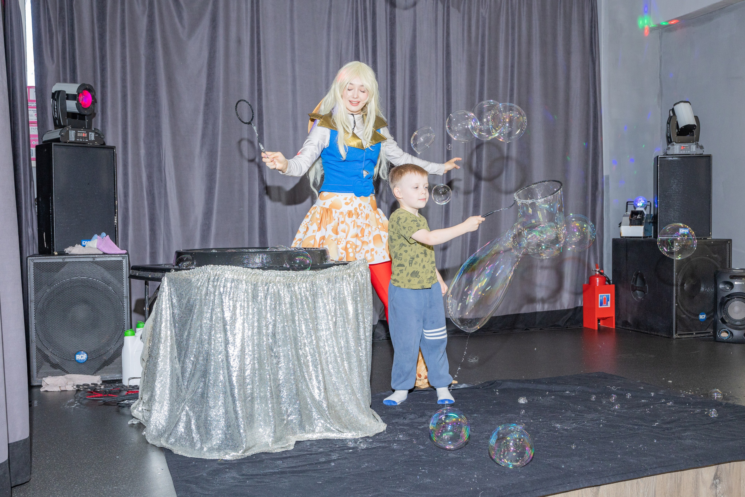 День Рождение Есении в Rabbit Holl. Выпускные альбомы во Владивостоке