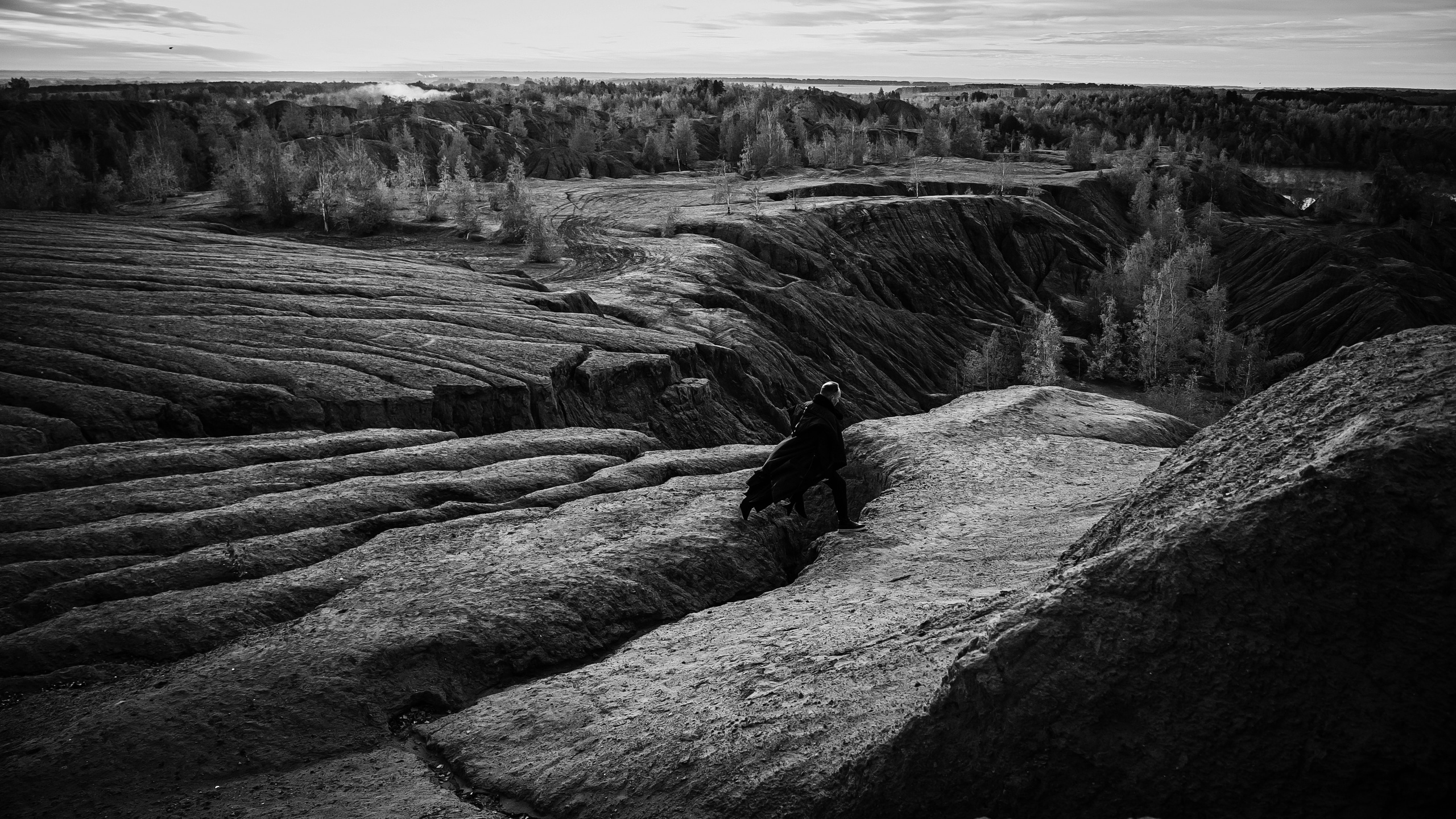 Editorial for multi-brand boutique «ЧОрная икра». АННА ВЕРСО / ANNA VERSO | Визуальный художник / Visual artist