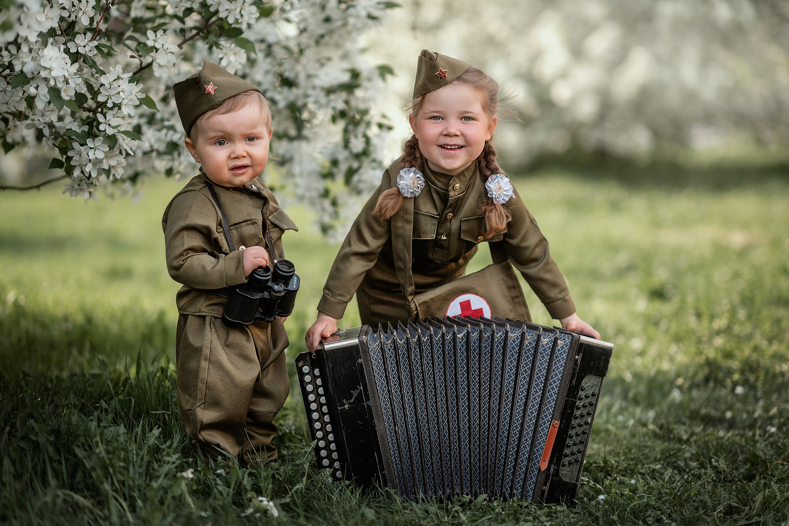 ЦВЕТЕНИЕ. Семейный фотограф Екатеринбург Лора Мур