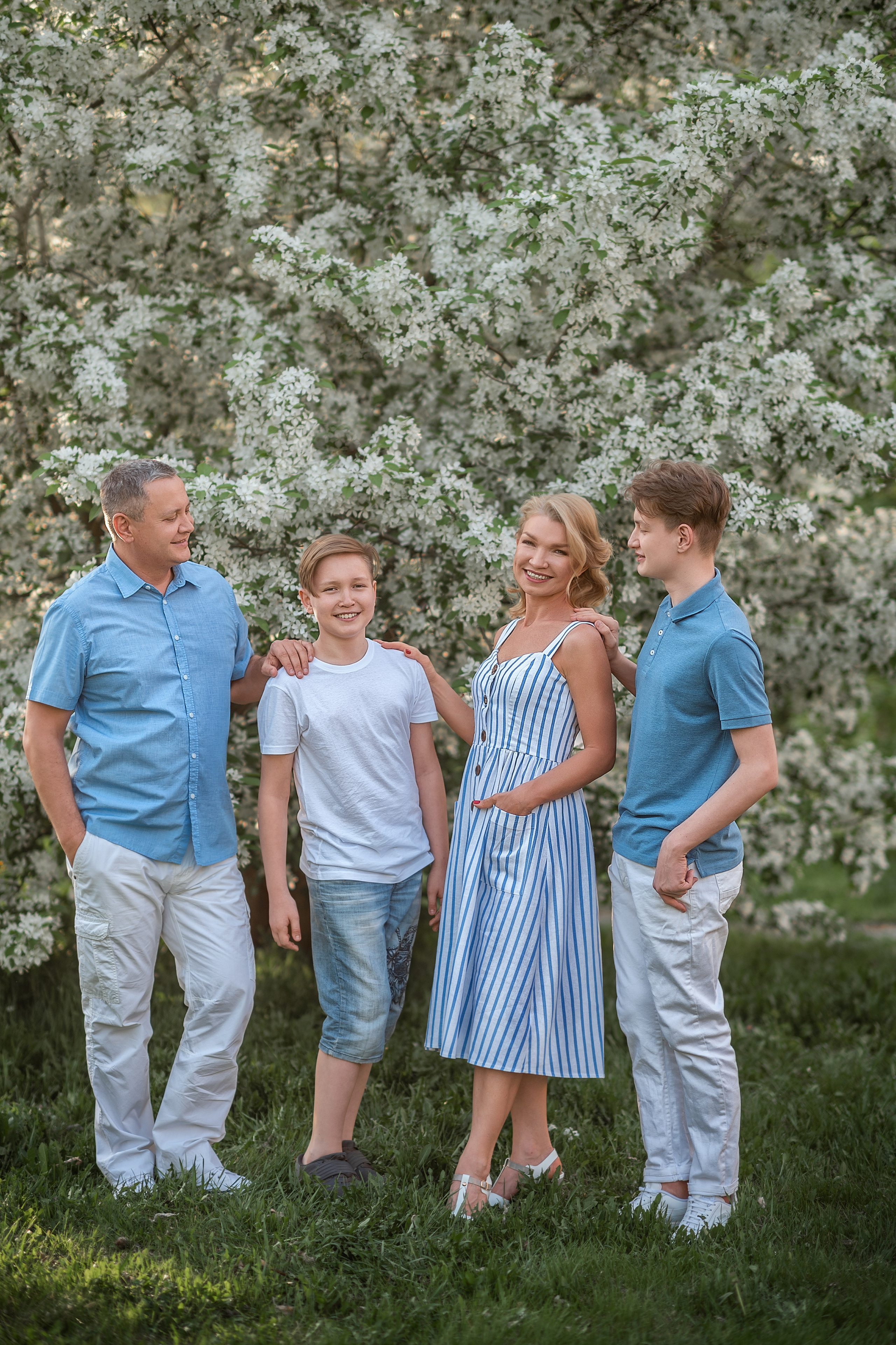 ЦВЕТЕНИЕ. Семейный фотограф Екатеринбург Лора Мур