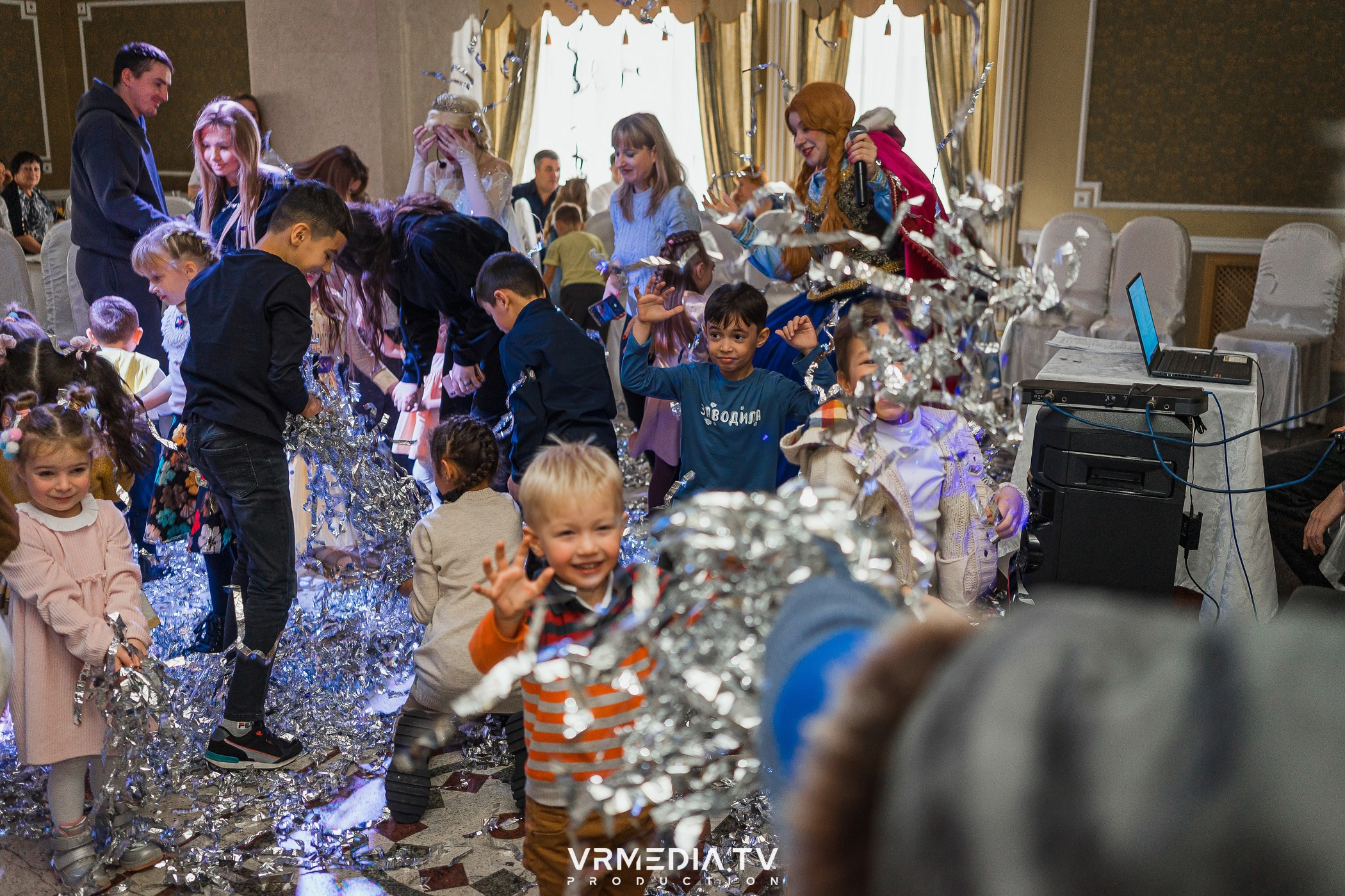 ХОЛОДНОЕ СЕРДЦЕ в ресторане «Империя»