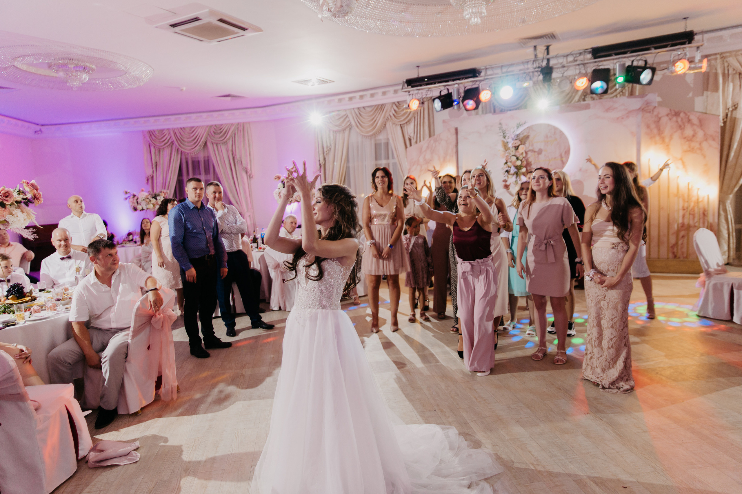 Фото идеи для красивой свадьбы, Оформление свадьбы под ключ. Банкетный комплекс и свадебное агенство "Александр Грин"