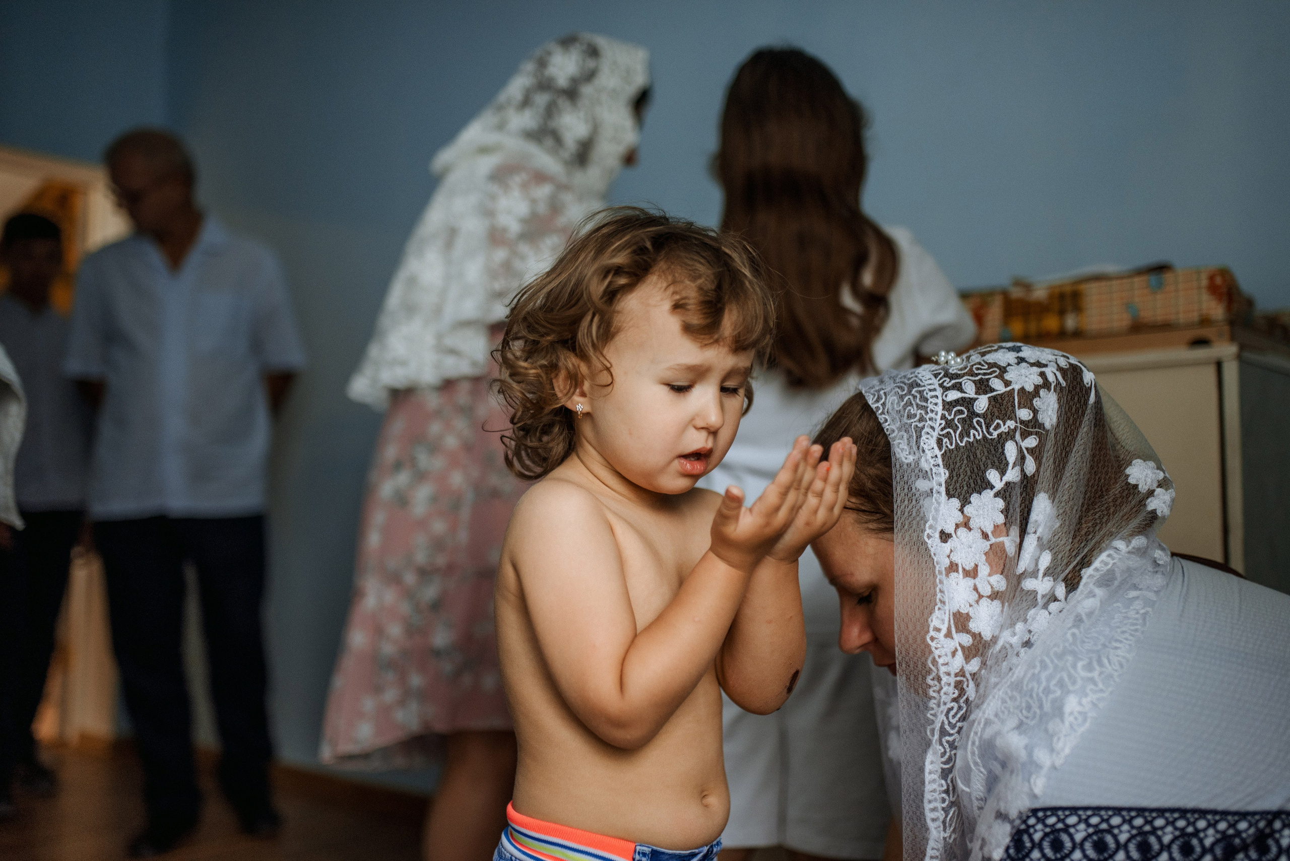 Крещение Даши и Алены. Семейный документальный фотограф в Волгограде Мариэта Додина