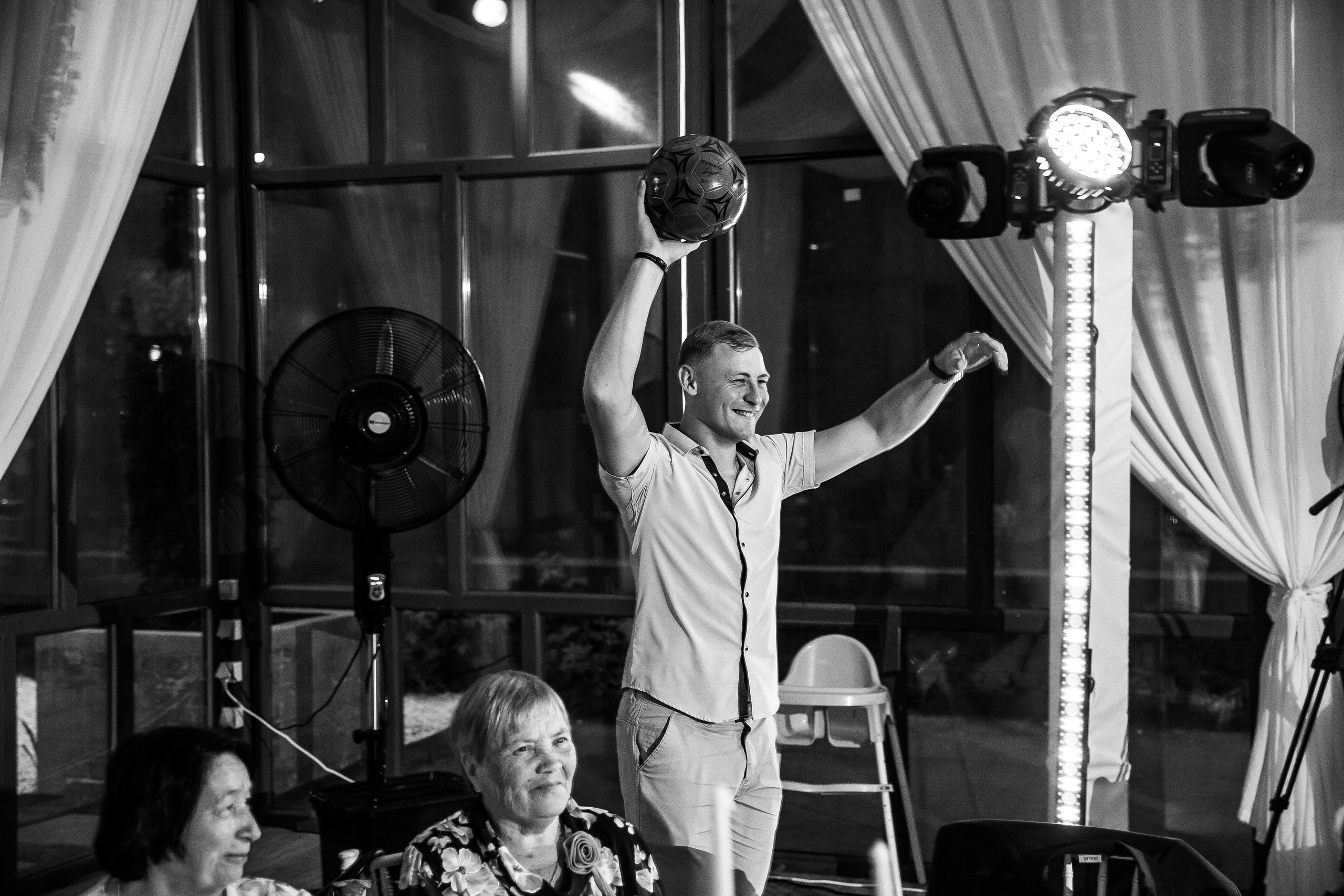 А&А — фотосессия на стадионе. Свадебный фотограф в Оренбурге Илья Володьков