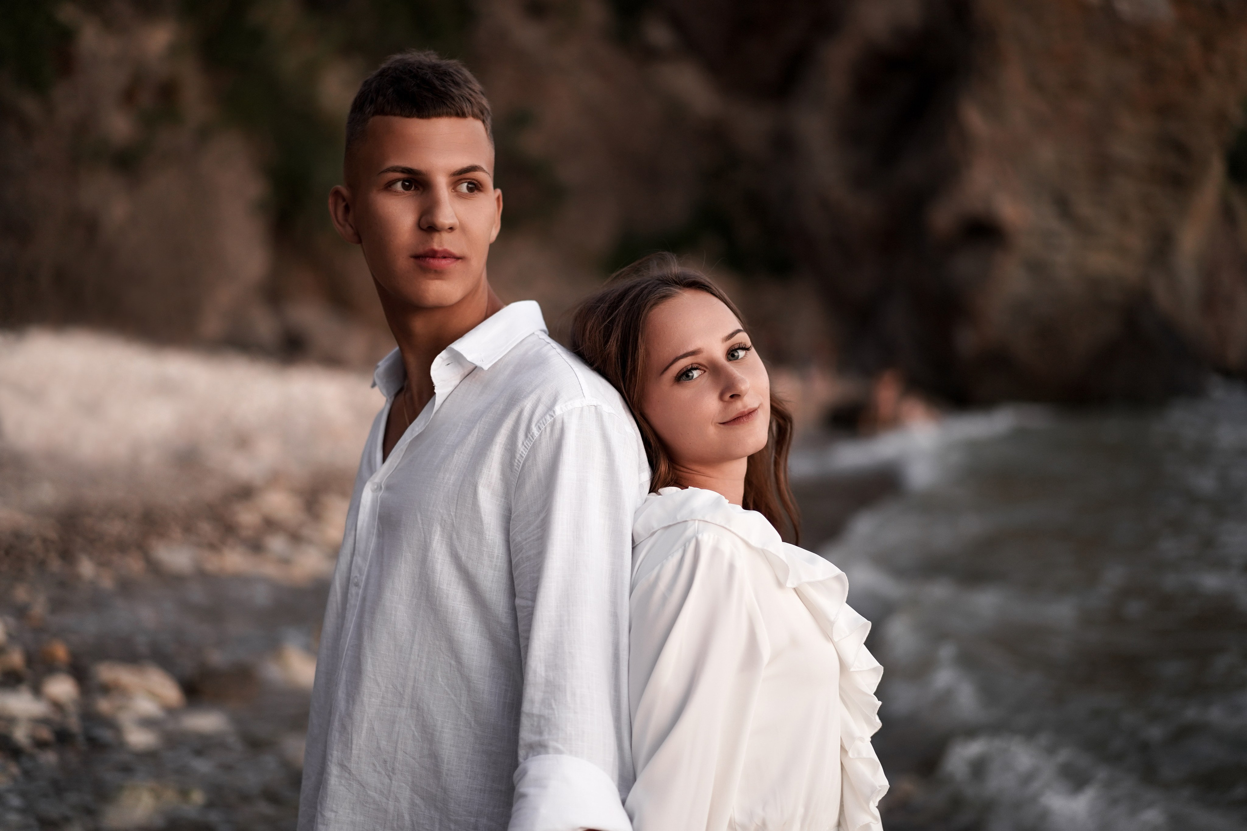 Матвей и Софья на фотосессии дикого пляжа Грот Дианы в Крыму. Свадебный фотограф в Ростове-на-Дону. Таинство Крещения и Венчания, семейные фотосессии. Алёна Чёботова