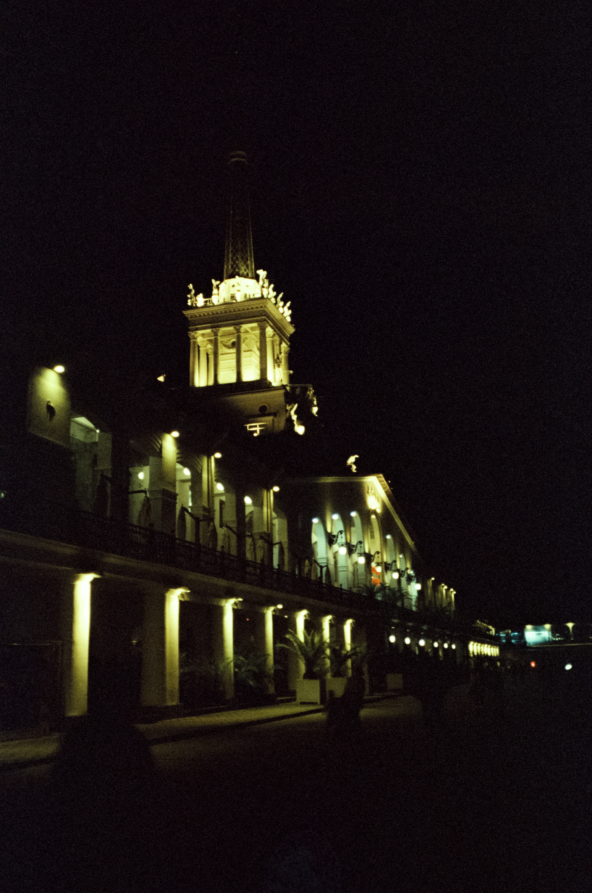 Комсомольский парк, Морской Порт Сочи — Revue 35 СС