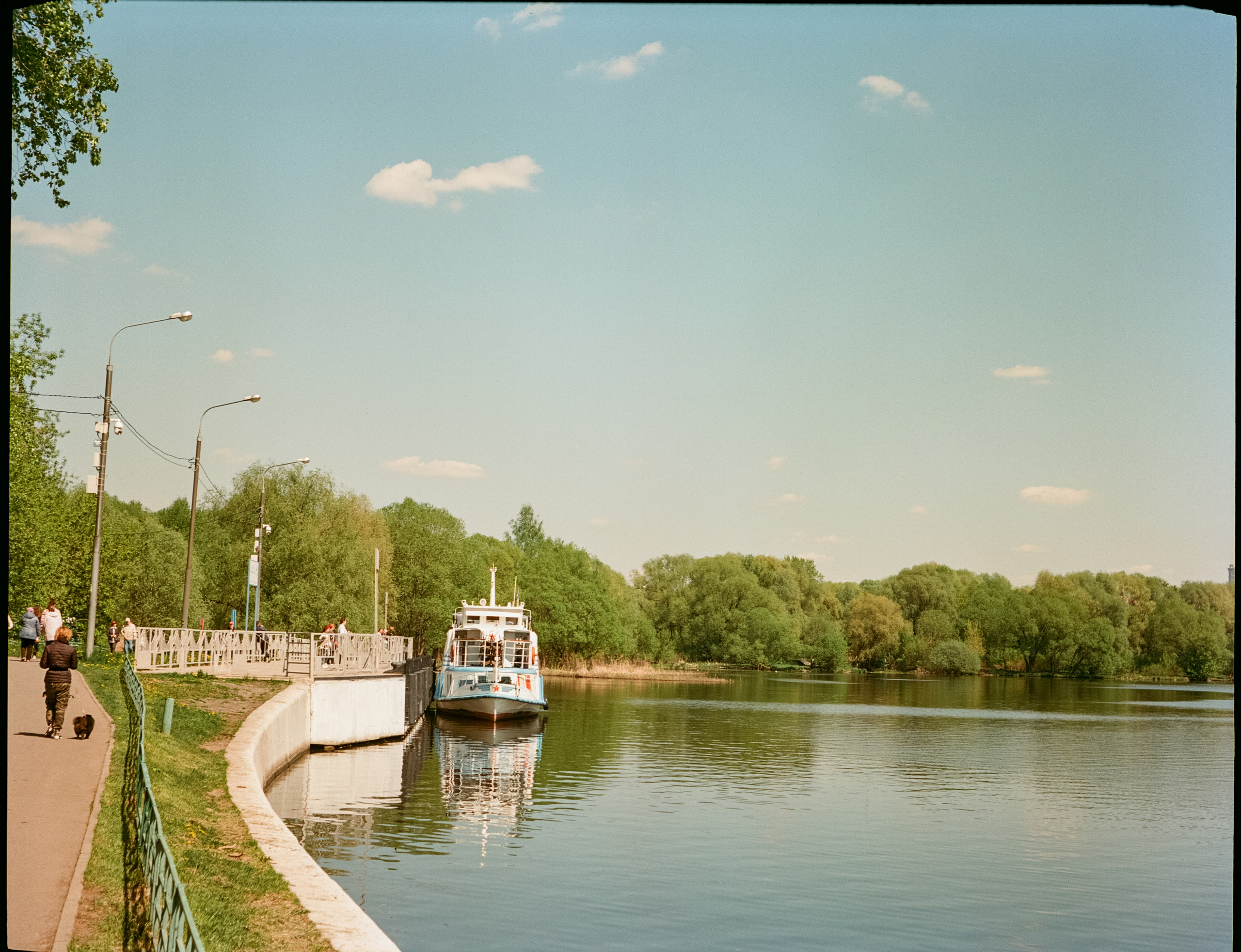 Kodak Aerocolor IV / Voightlander Bessa 46