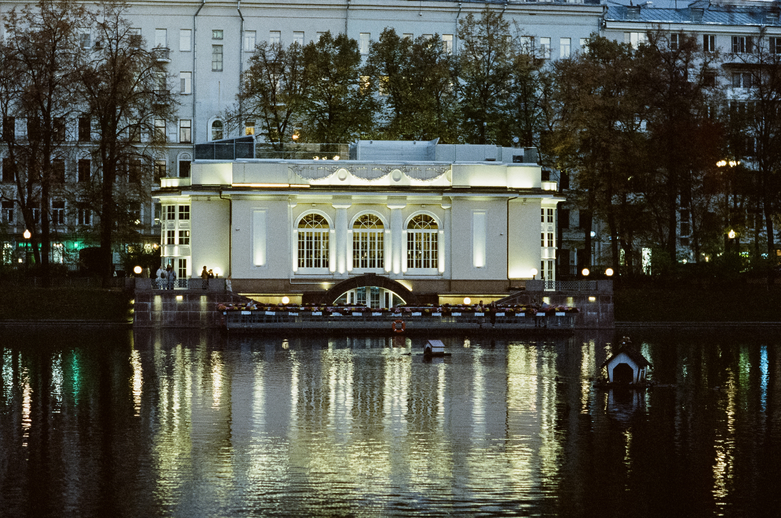 Kodak Vision 3 500T / Canon T90 Canon FD 85 mm 1.2 L