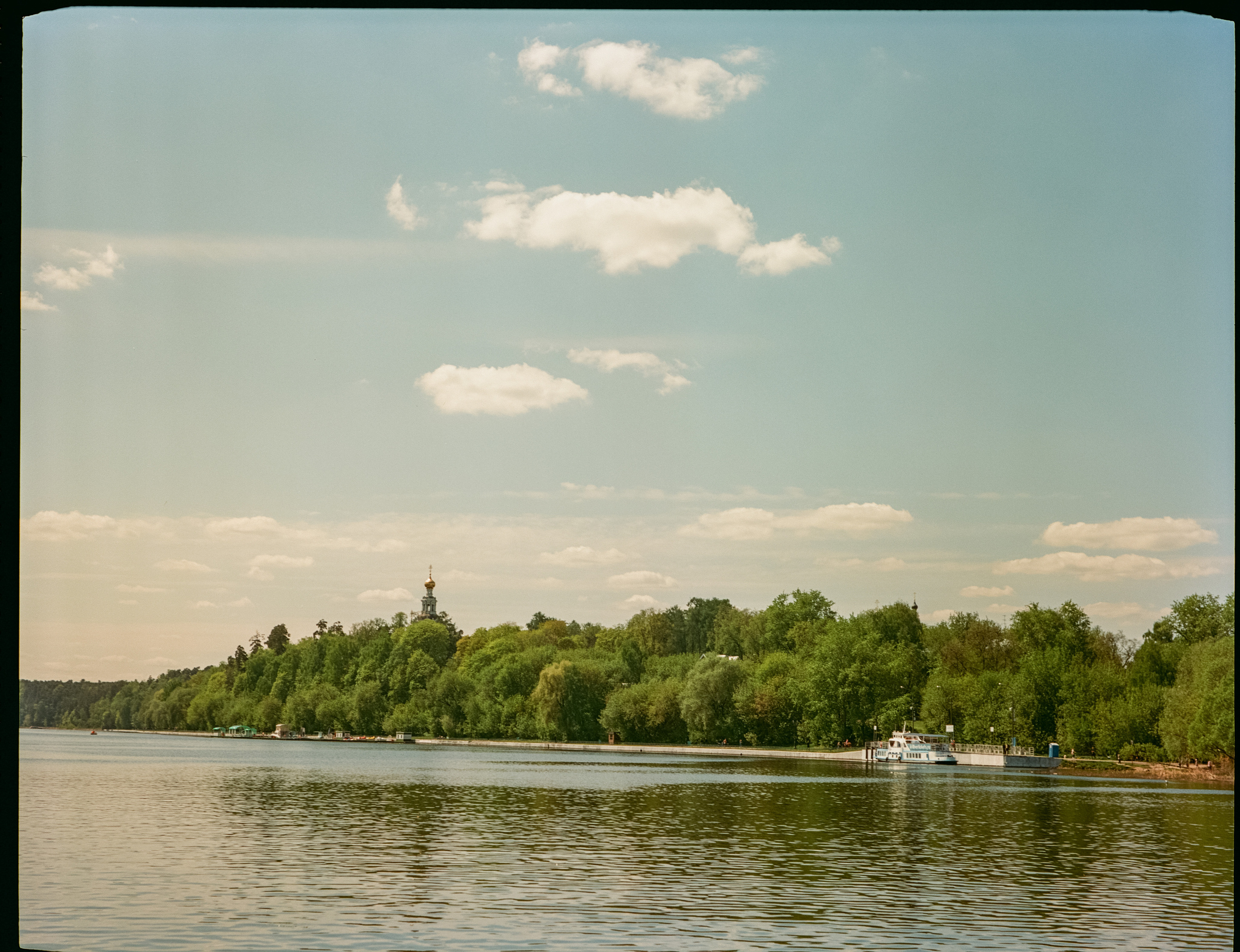 Kodak Aerocolor IV / Voightlander Bessa 46