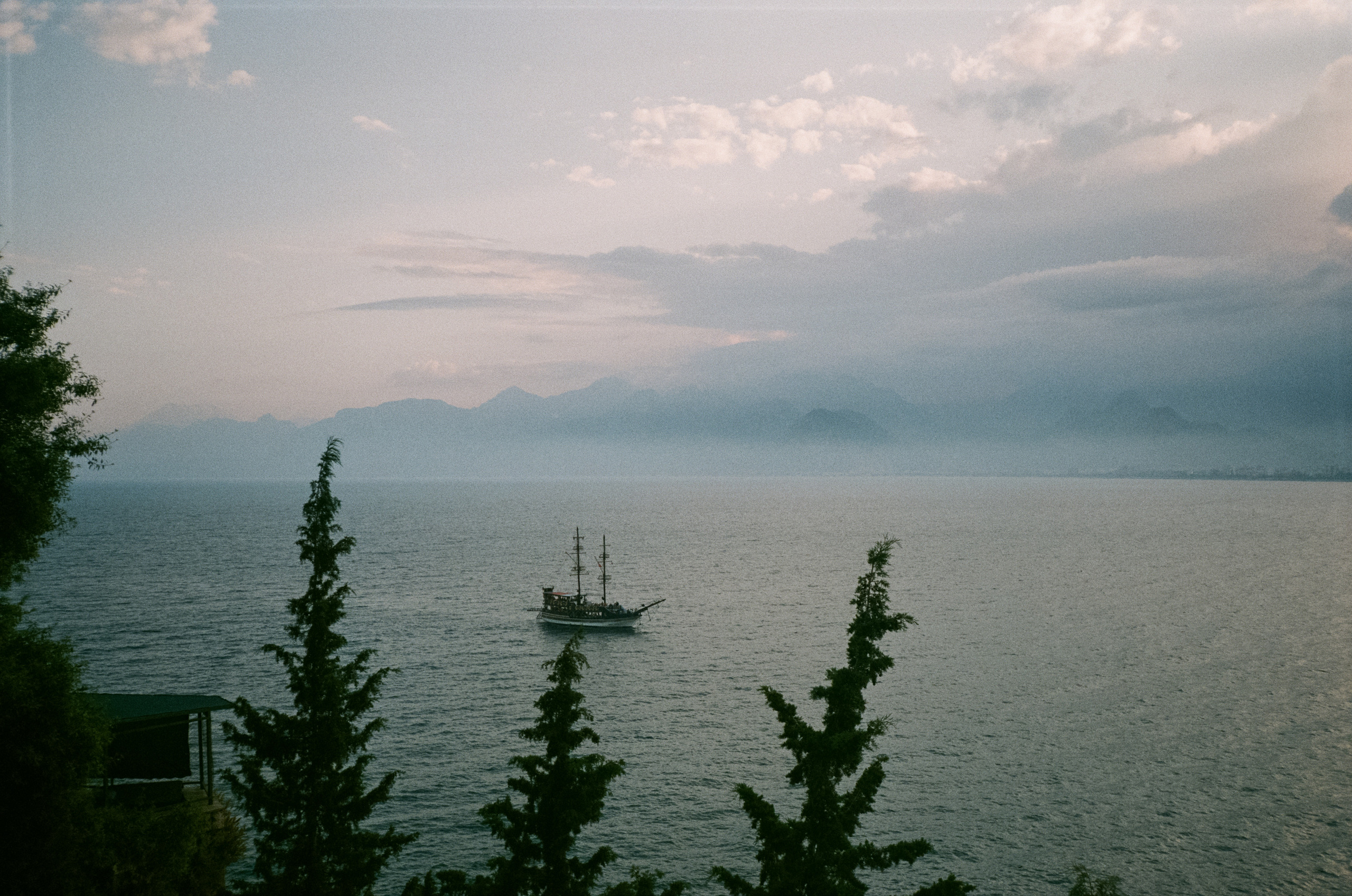 Анталья — прогулка на катере