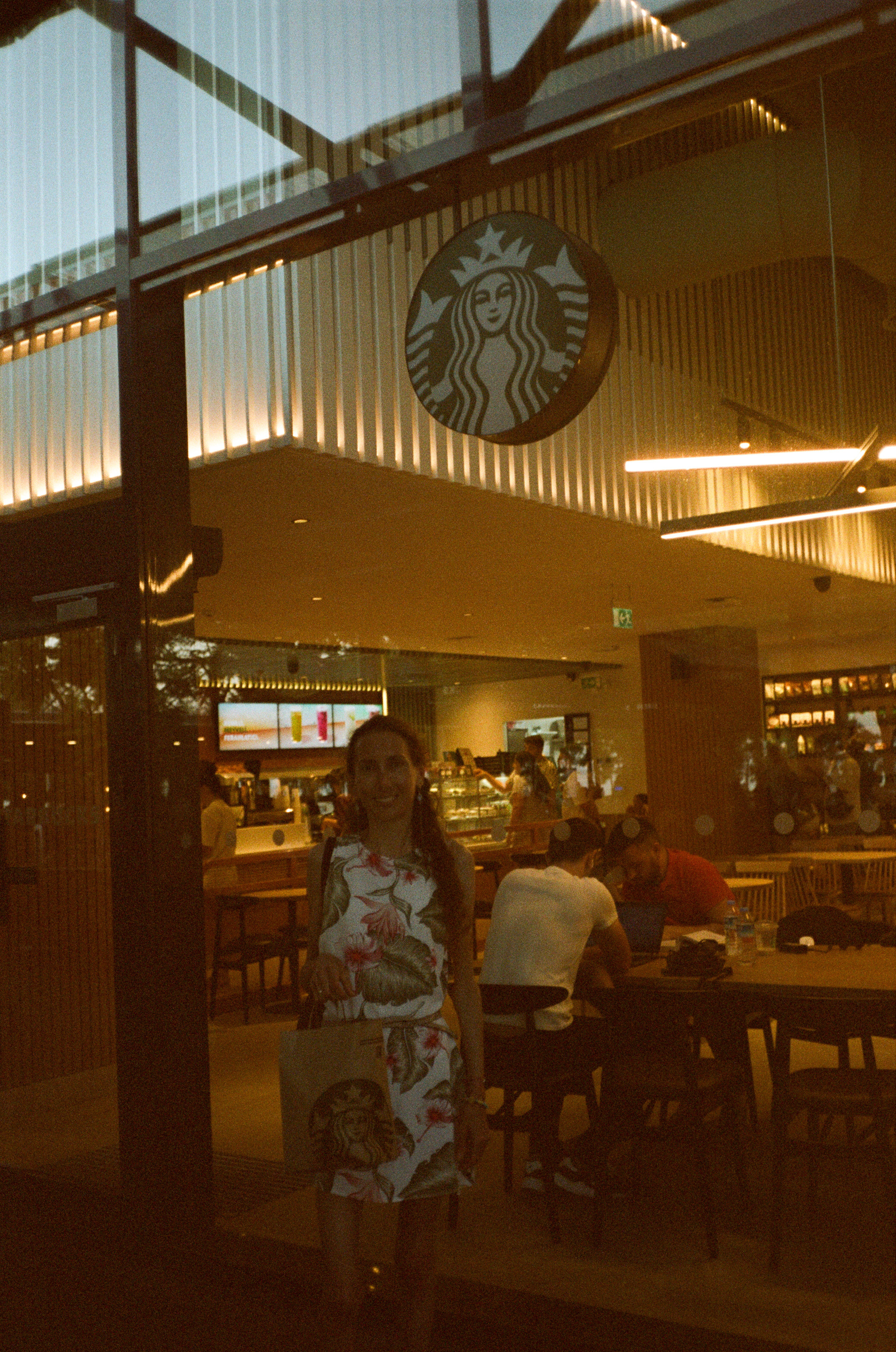 Набережная Антальи на просроченную пленку Kodak Gold 200