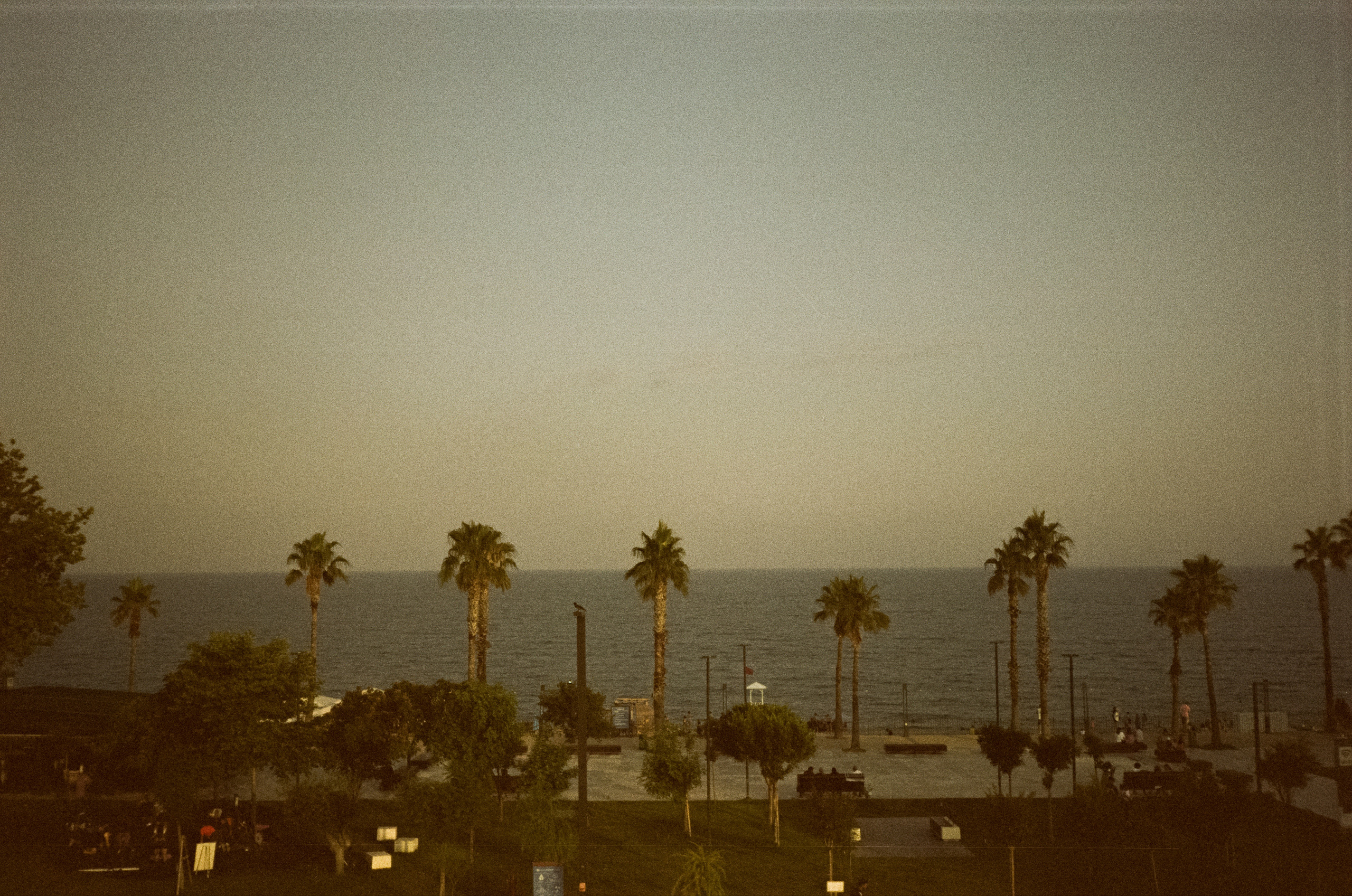 Набережная Антальи на просроченную пленку Kodak Gold 200