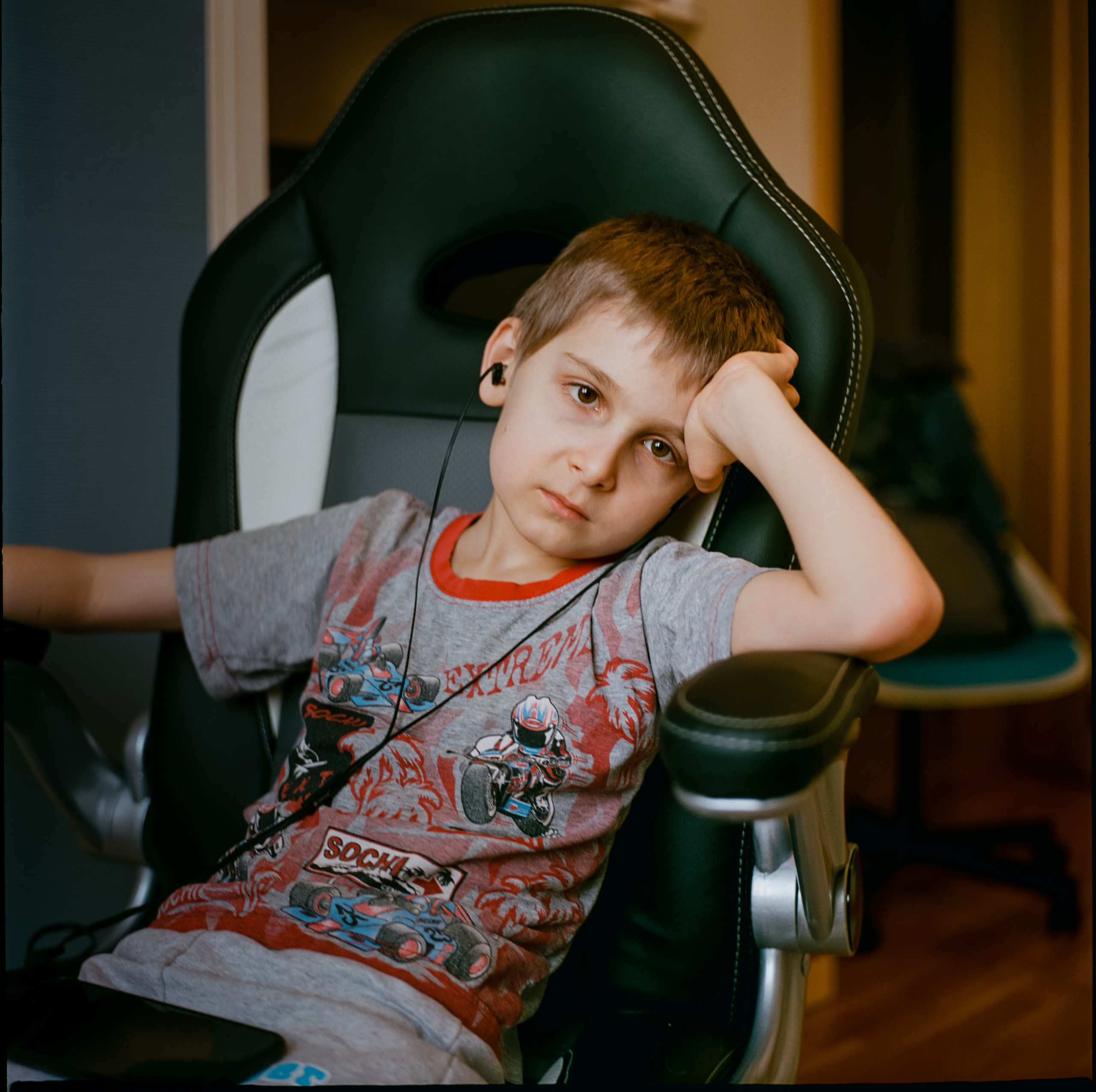 Yashica Mat-124 / Kodak Aerocolor IV