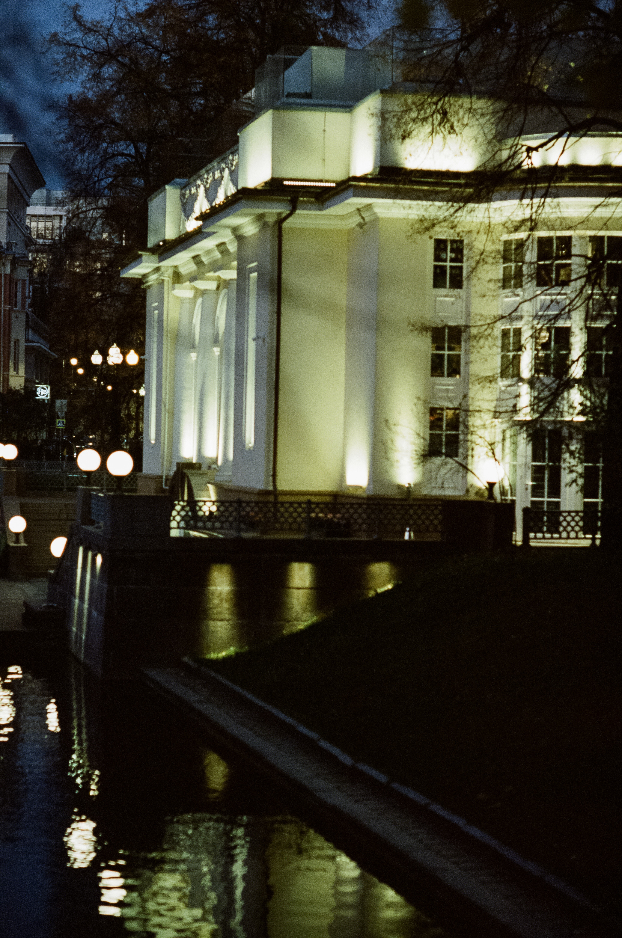 Kodak Vision 3 500T / Canon T90 Canon FD 85 mm 1.2 L