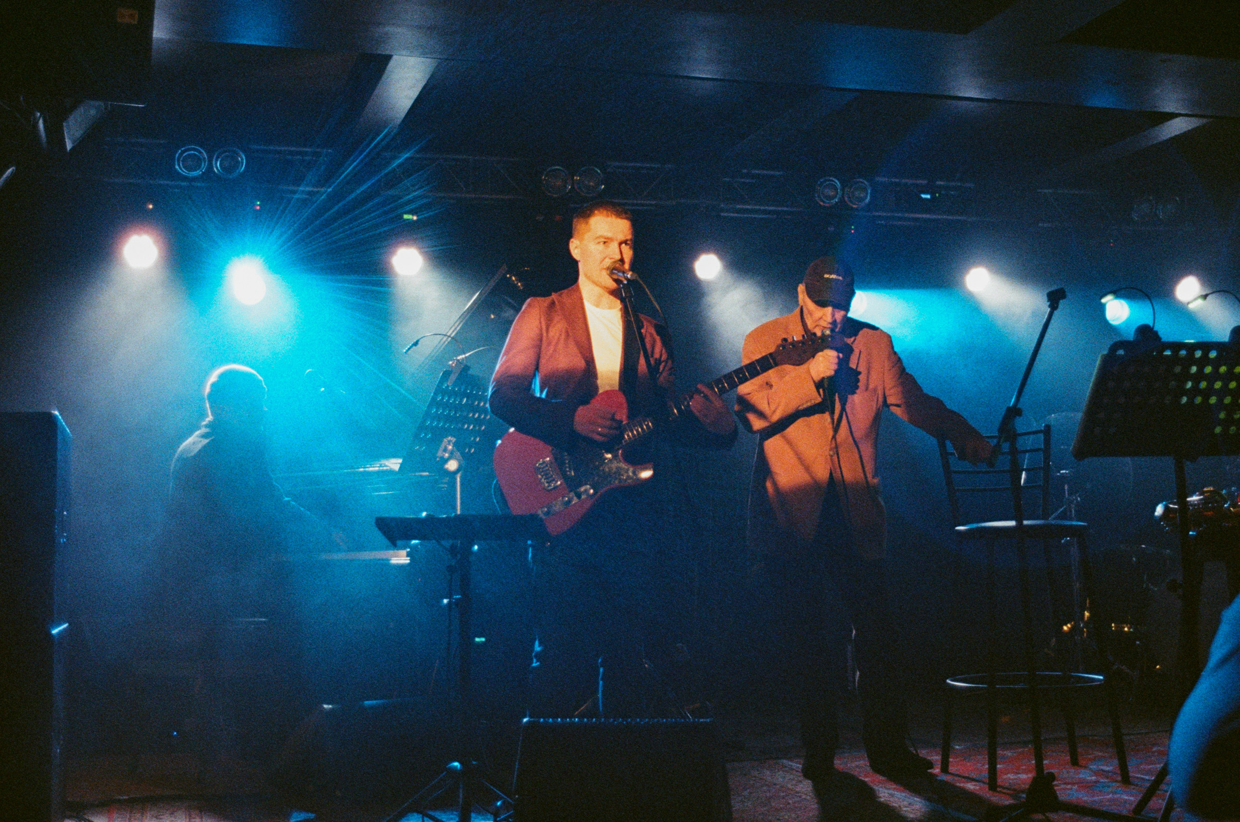 Contax G1 — Carl Zeiss Planar T 35 mm f2.0 (Kodak Ultramax 400)