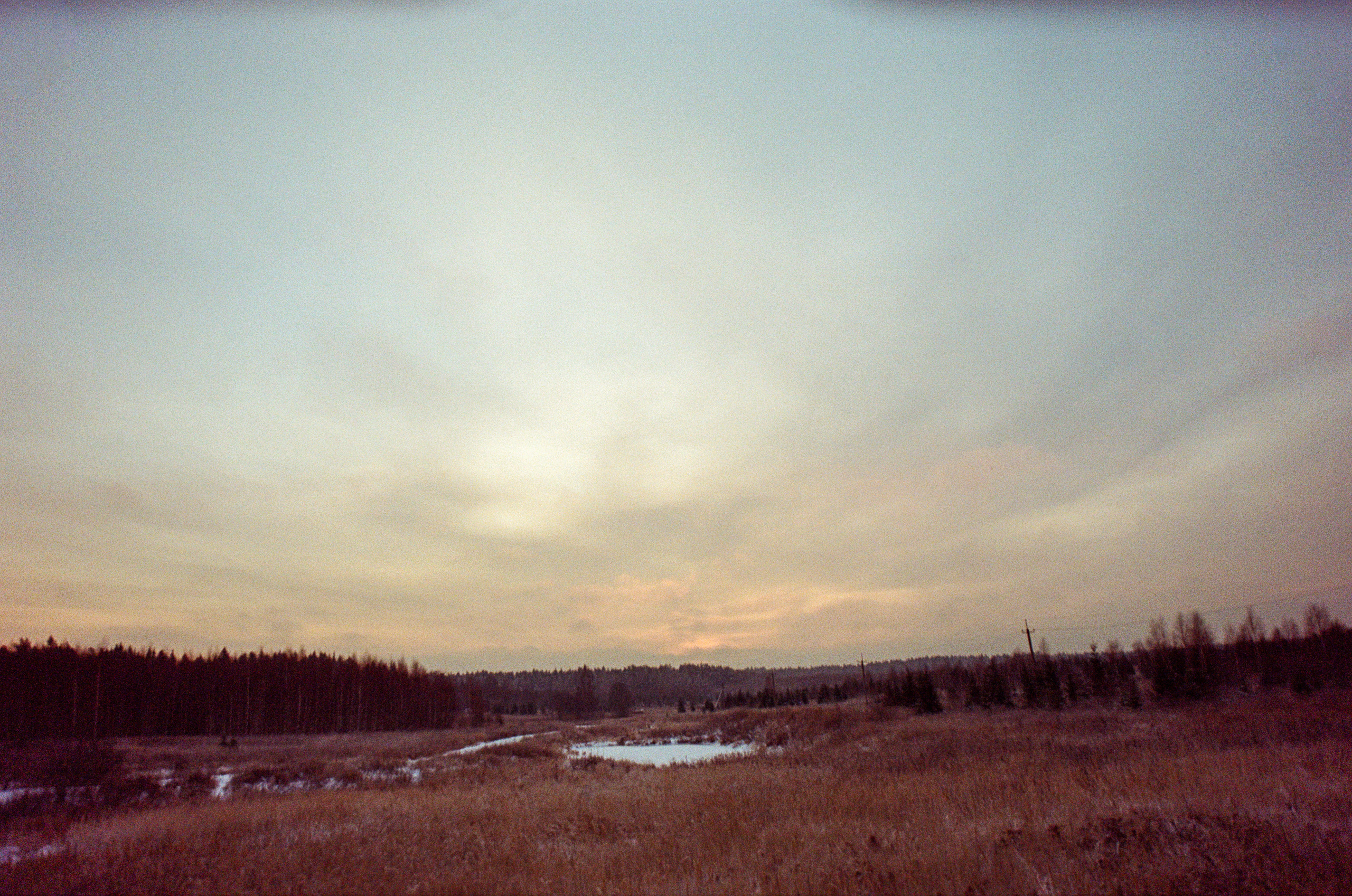 Contax N1 — Carl Zeiss Vario-Sonnar 24-85mm / Kodak Color 200