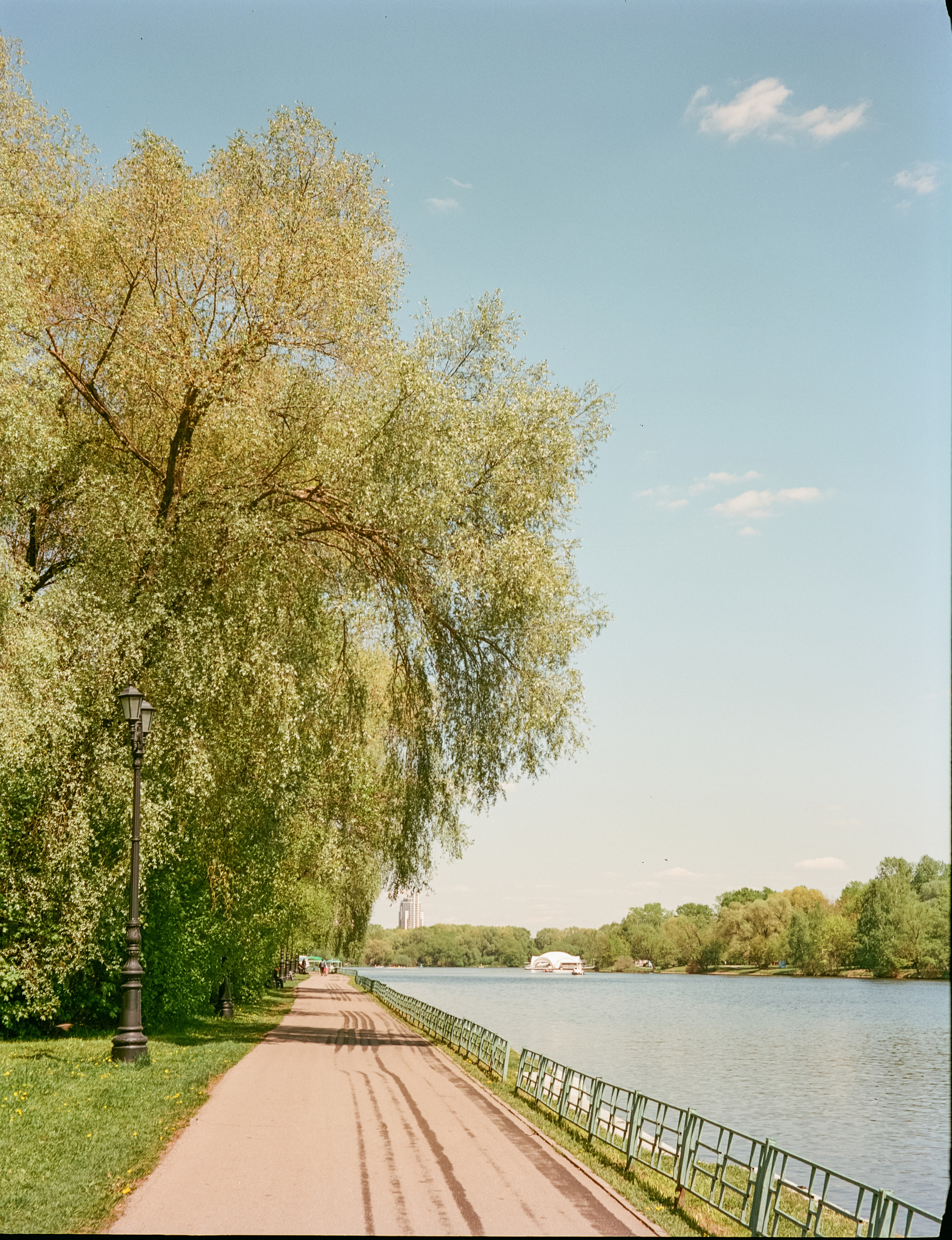 Kodak Aerocolor IV / Voightlander Bessa 46