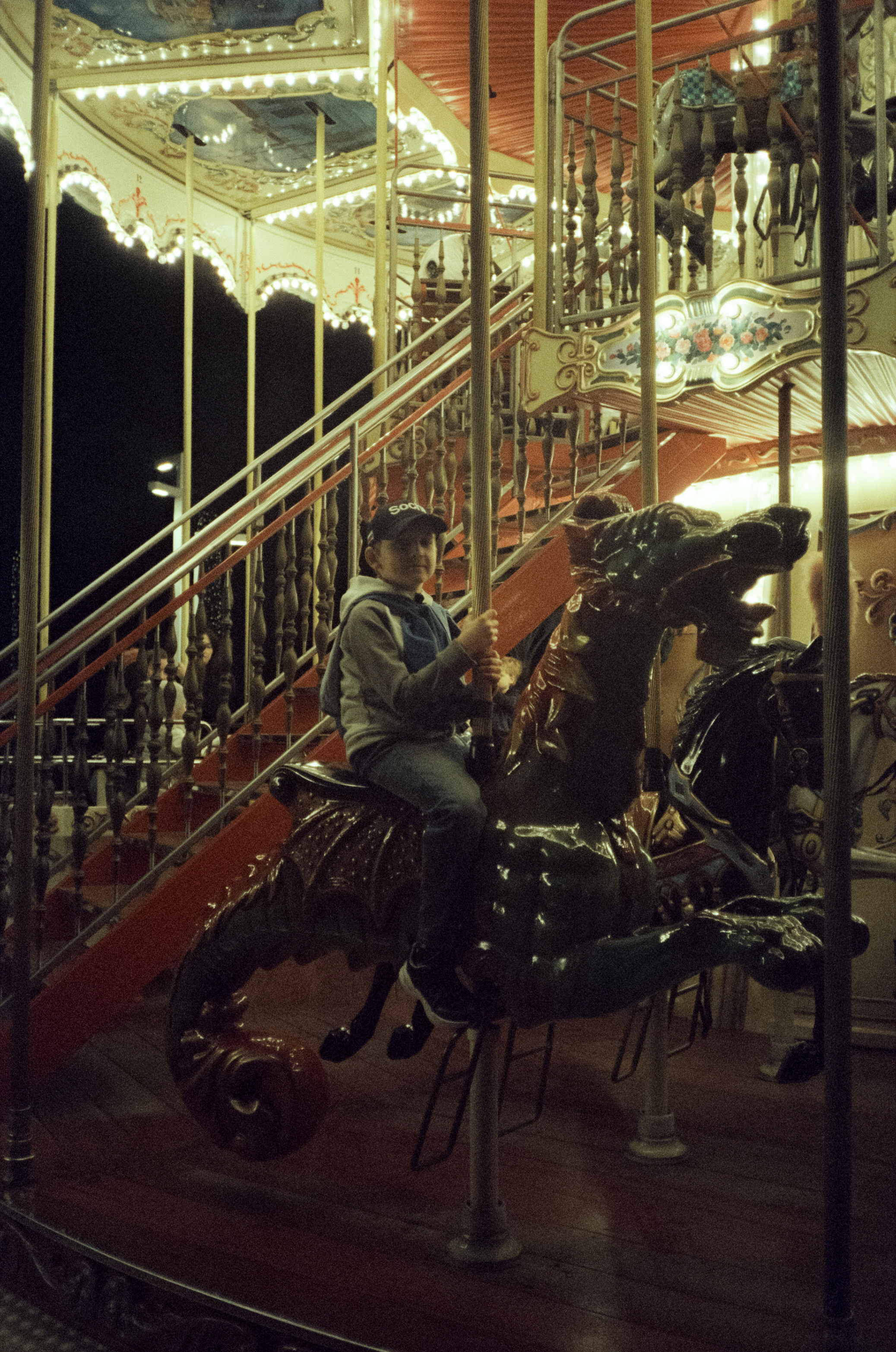 Комсомольский парк, Морской Порт Сочи — Revue 35 СС