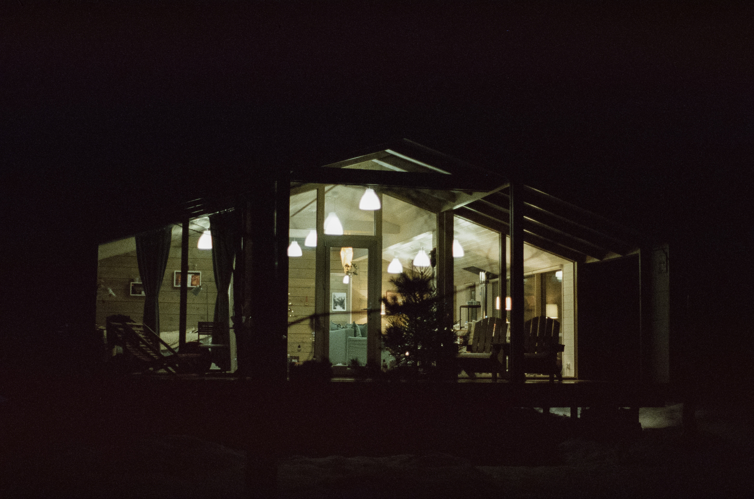 Hygge Dacha (Pentax MZ-3 — Pentax MZ-m 50 mm f1.4)