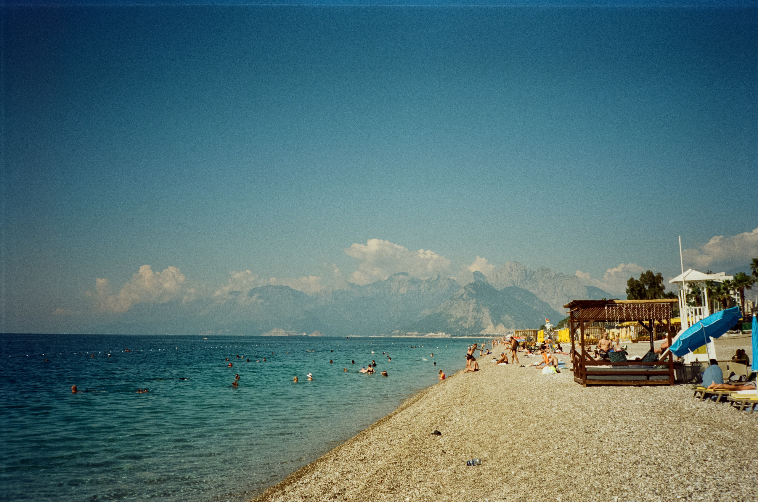 Пляж Коньялты, Анталья, набережная